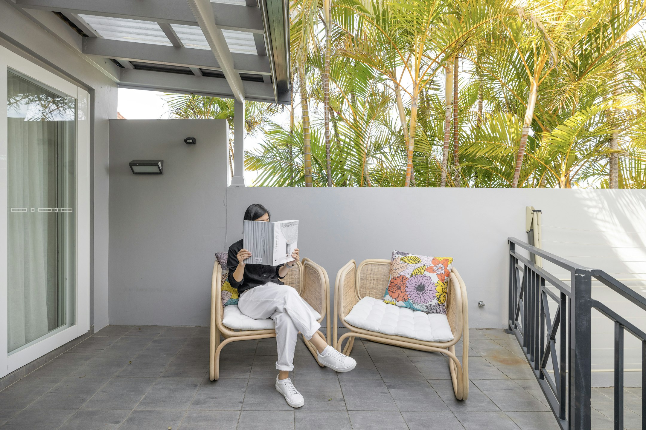 balcony