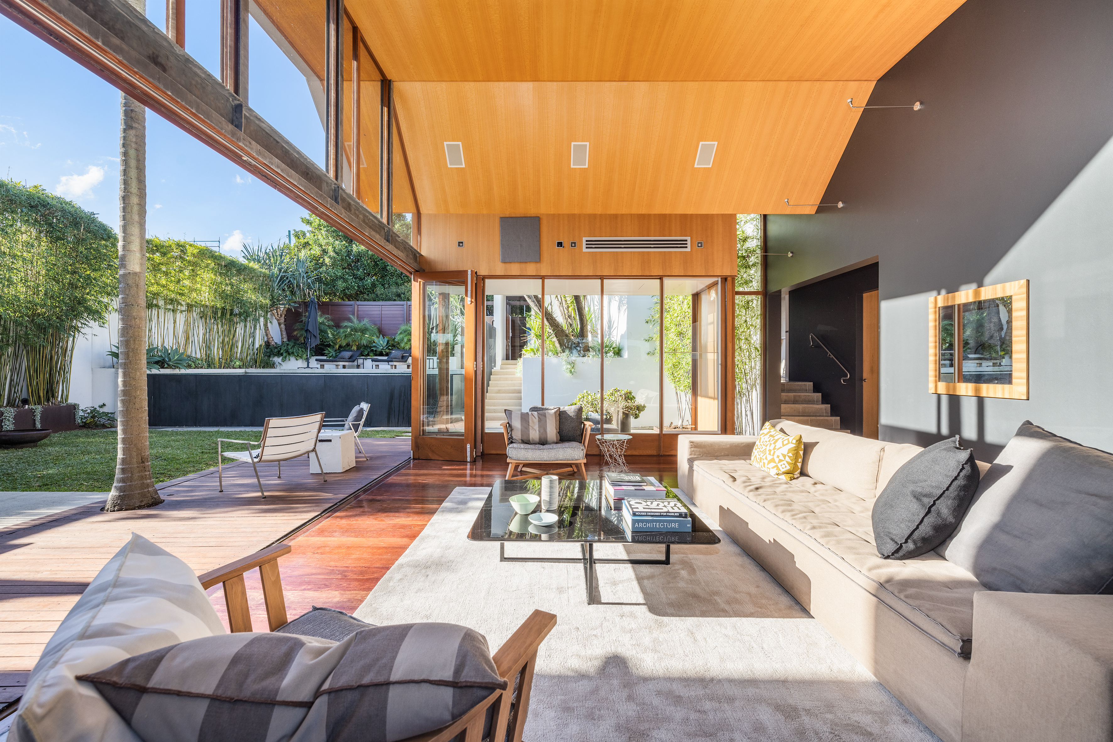 17 Chadwick Street, Putney - Thumbnail 4