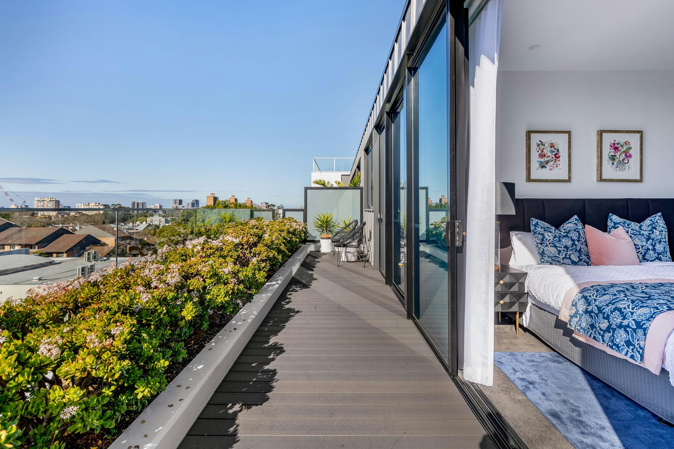 balcony