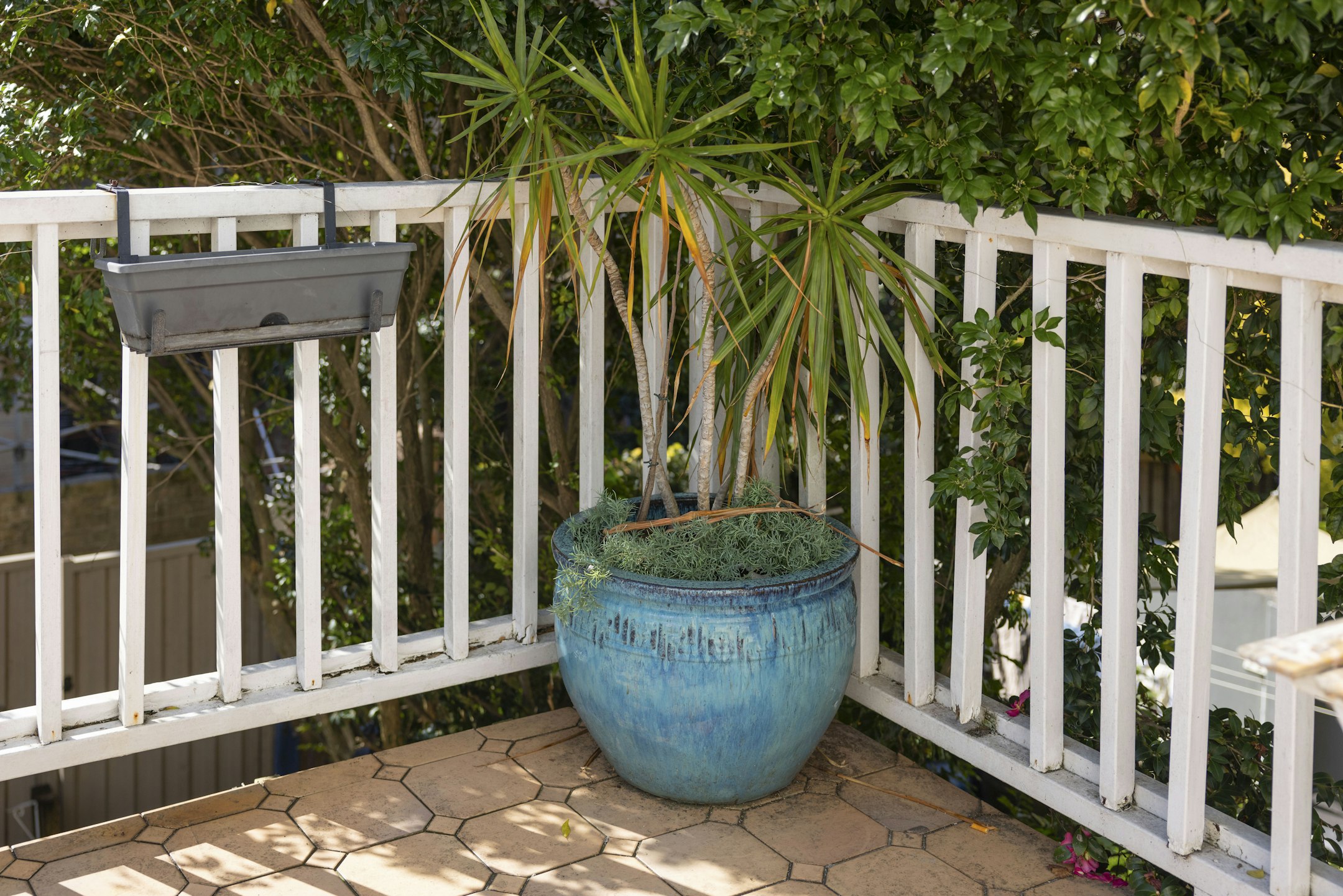 railing