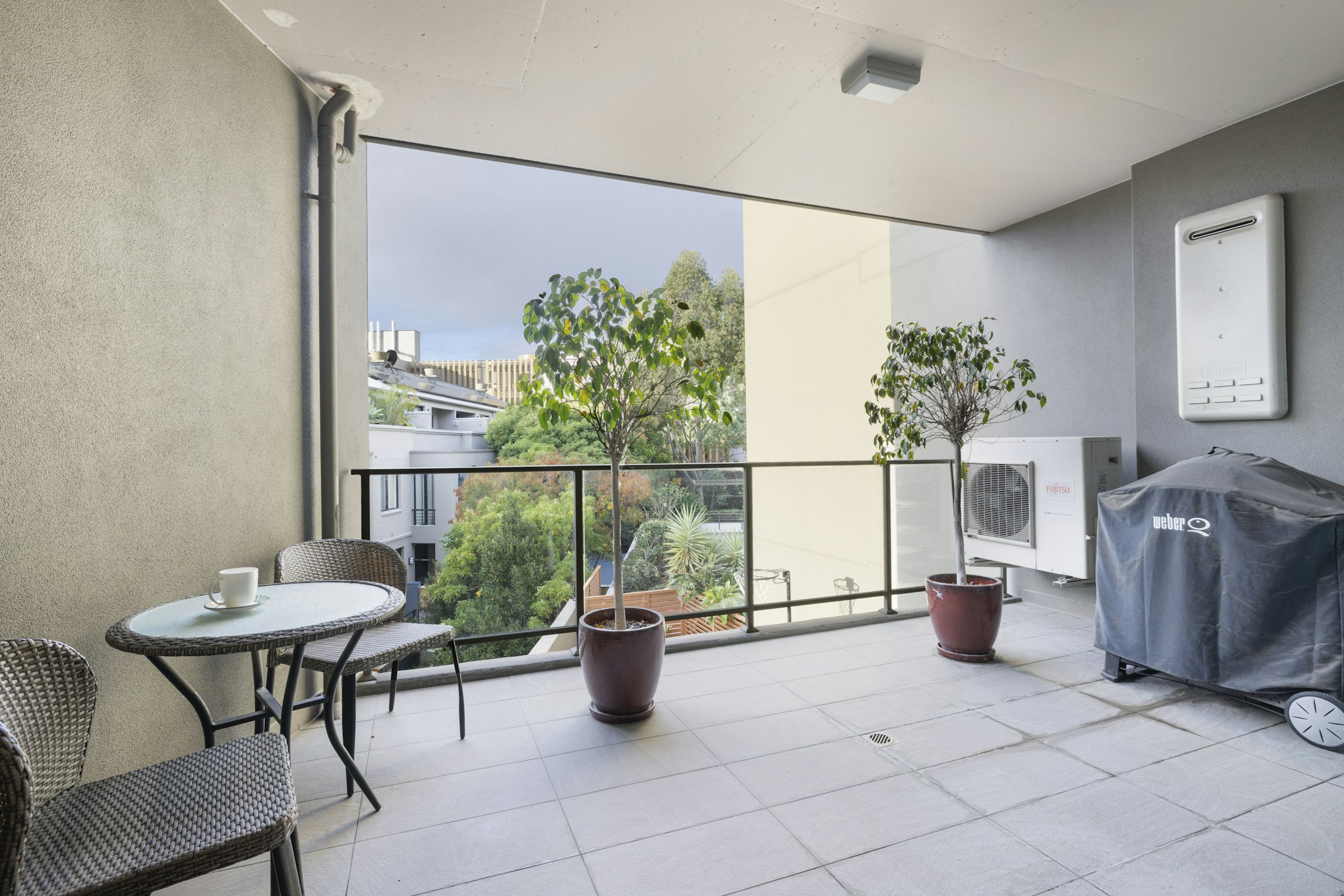 balcony