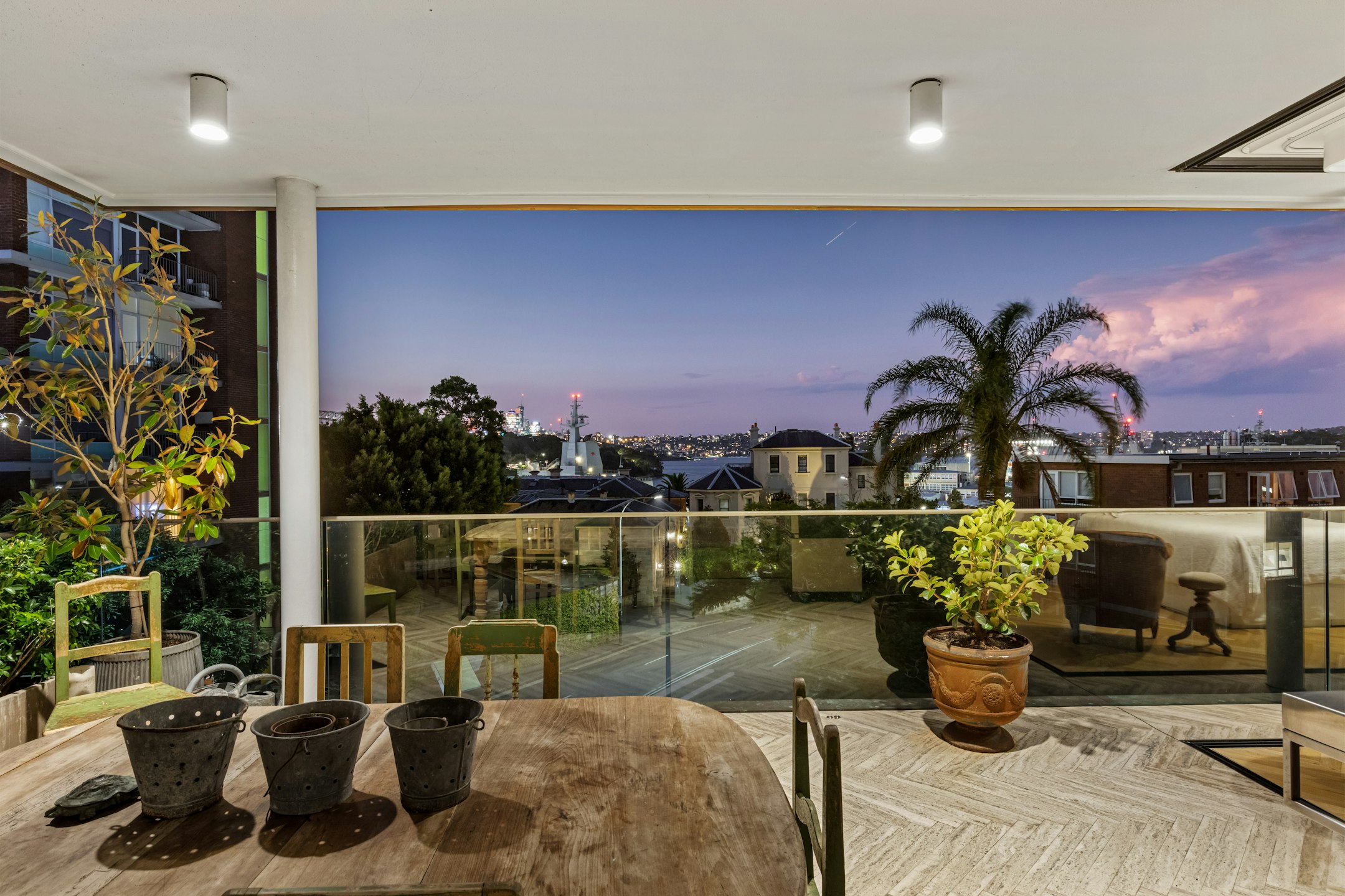 balcony