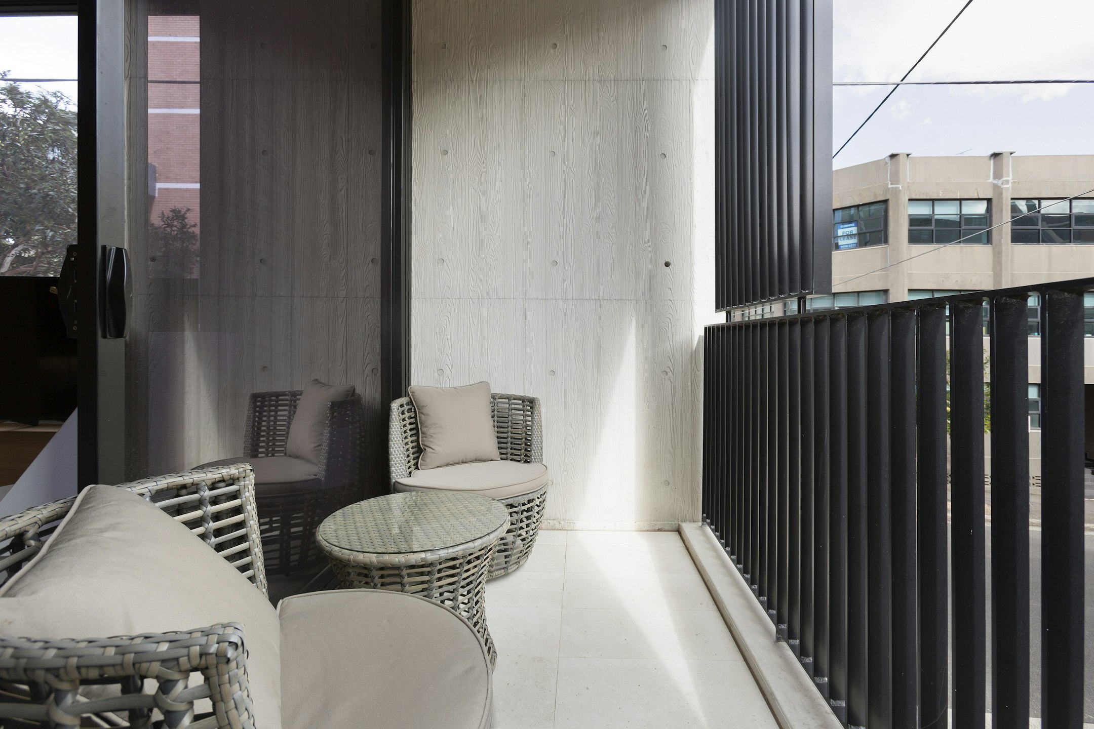 balcony