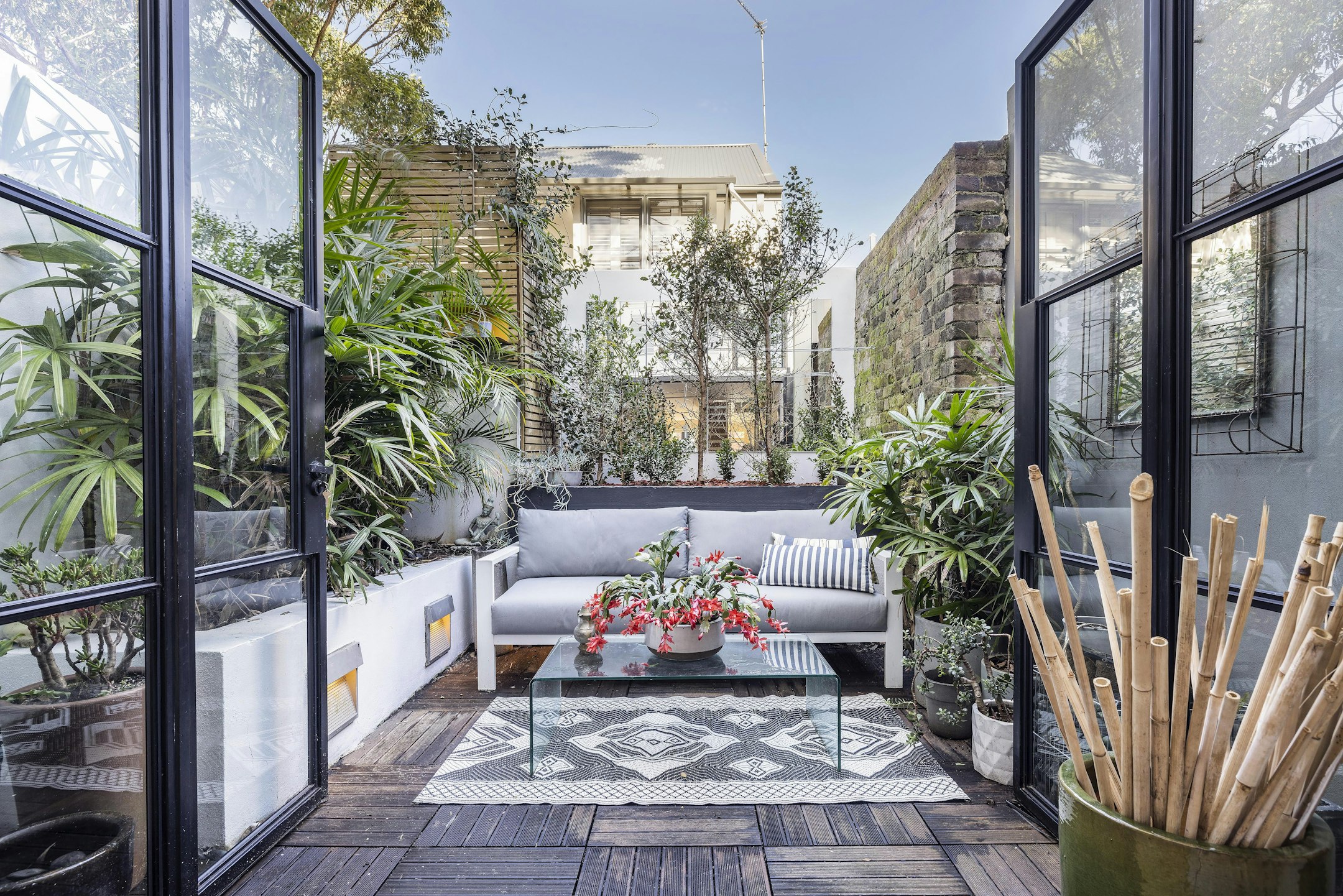 balcony