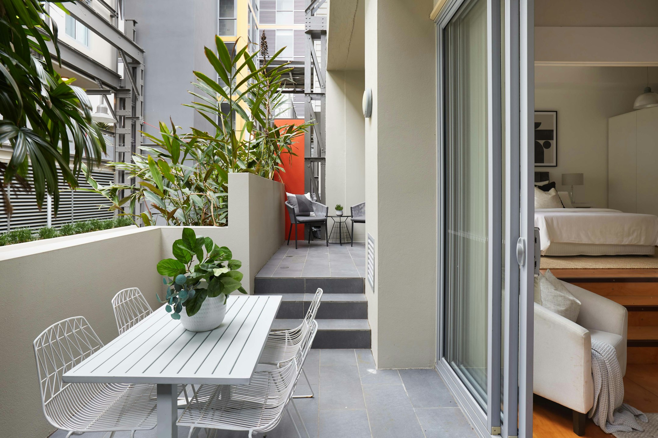 balcony