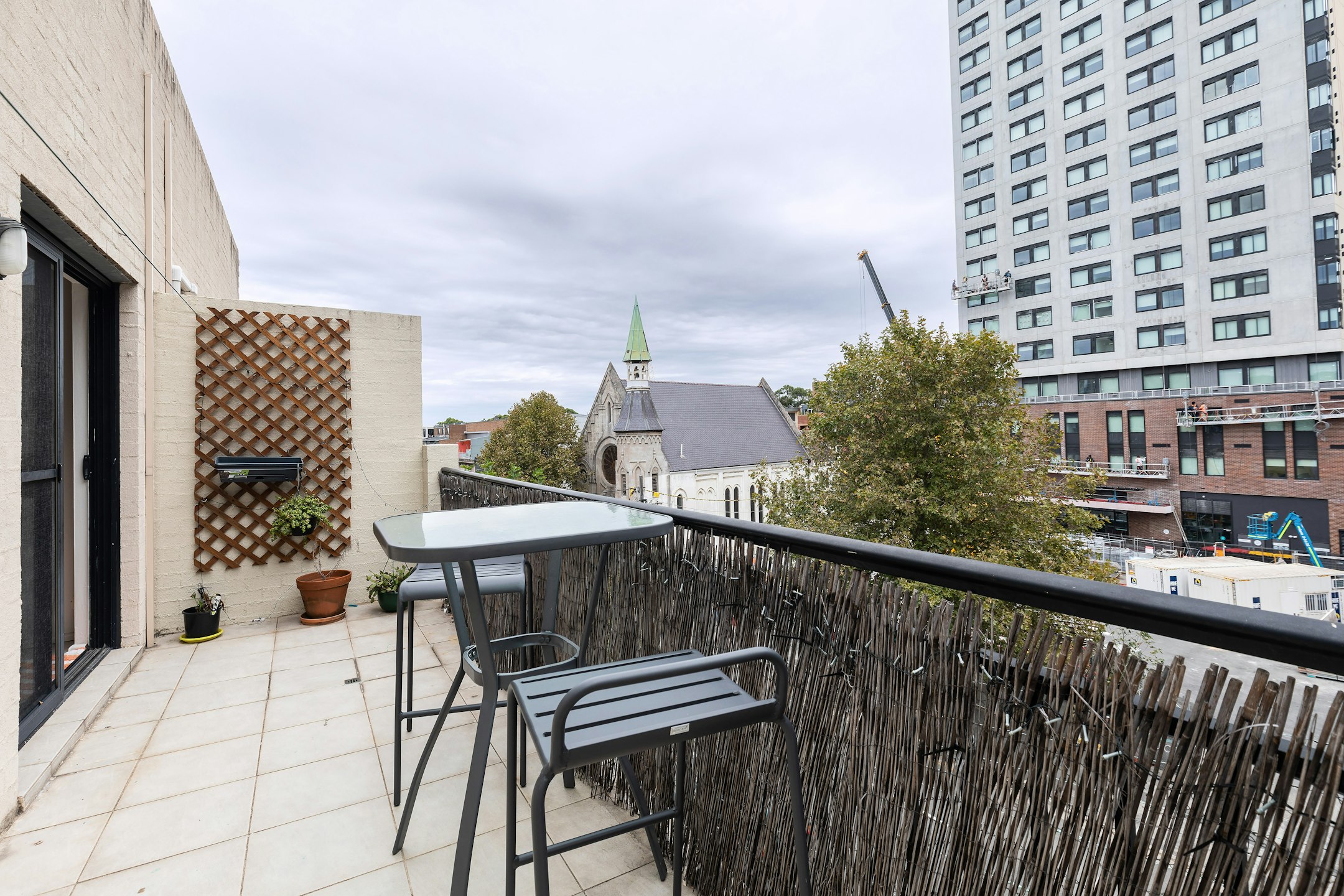 balcony