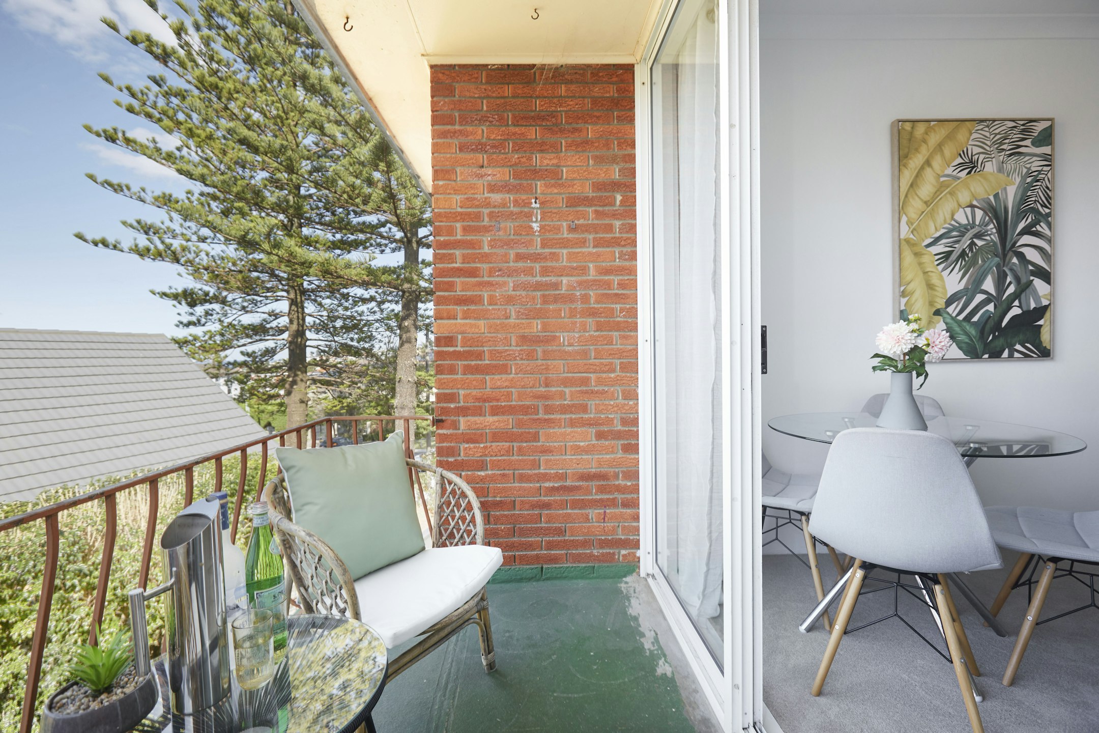 balcony