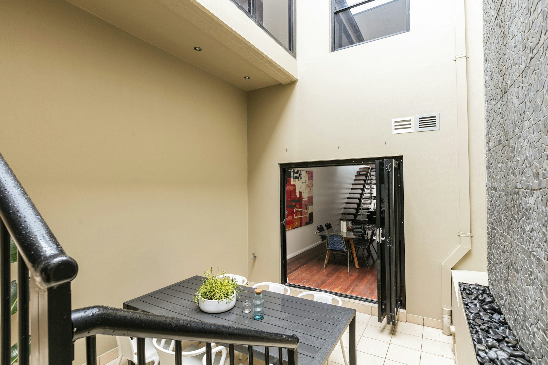 balcony