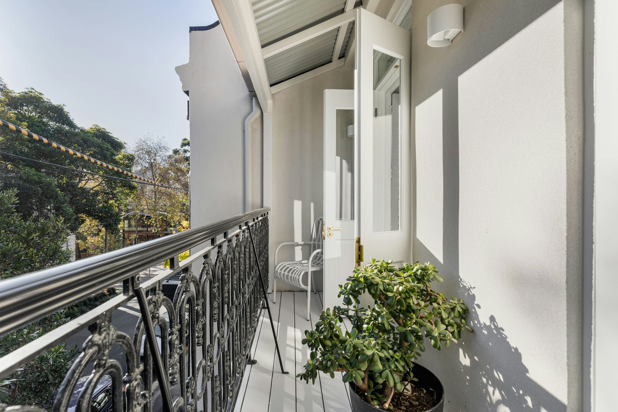 balcony