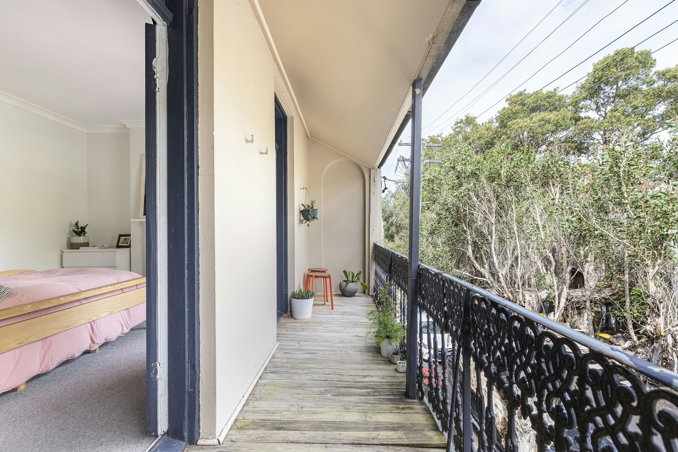 balcony