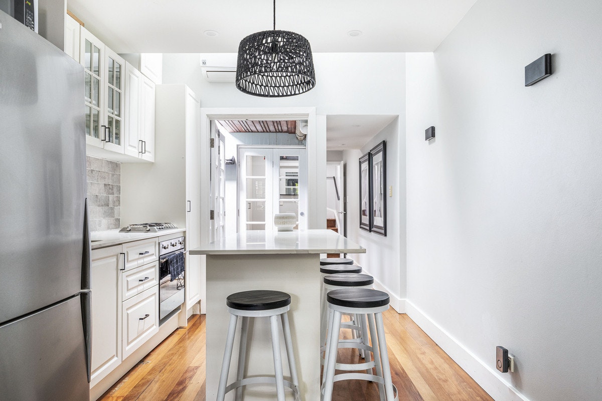 bar stool