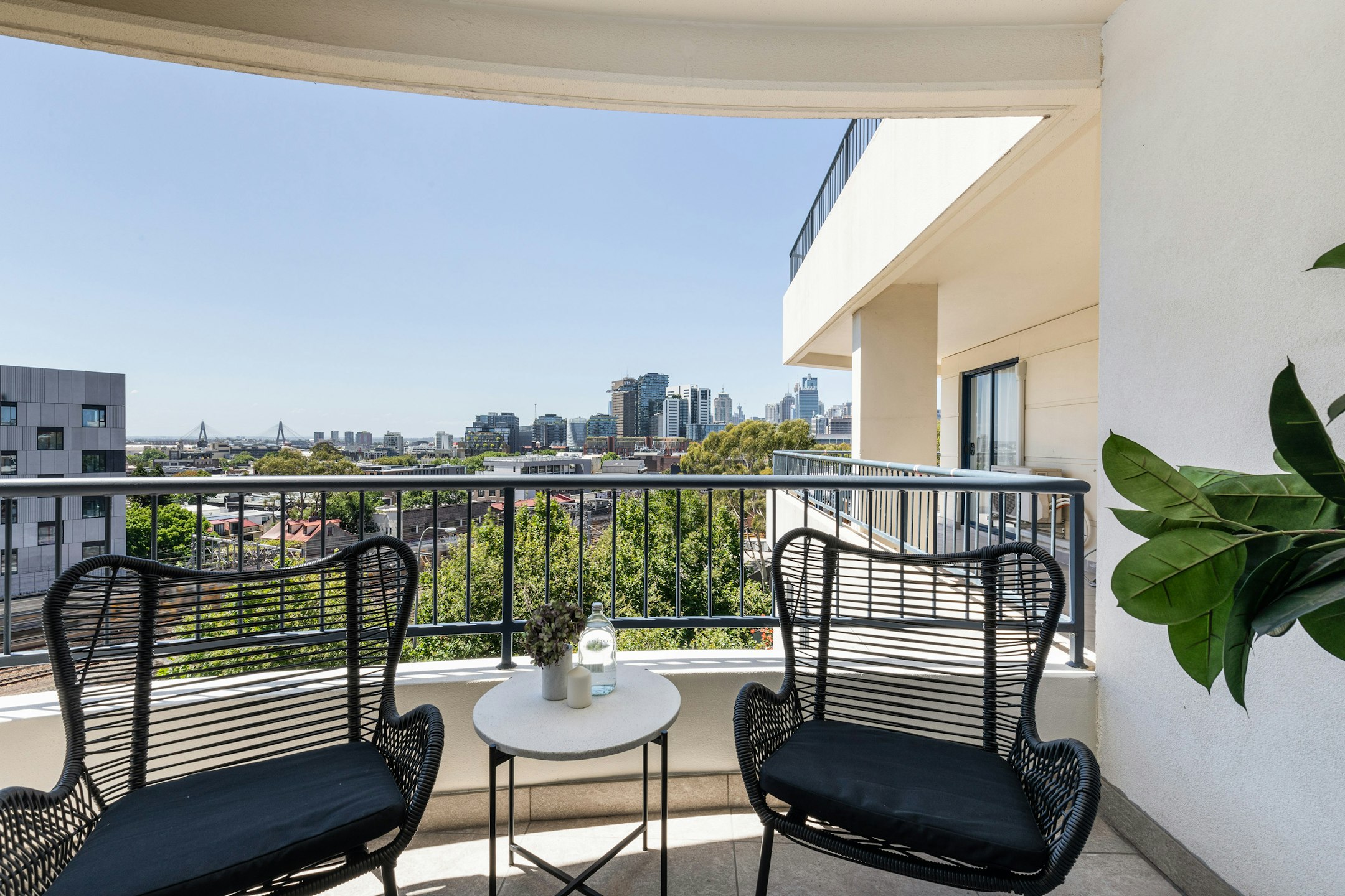 balcony