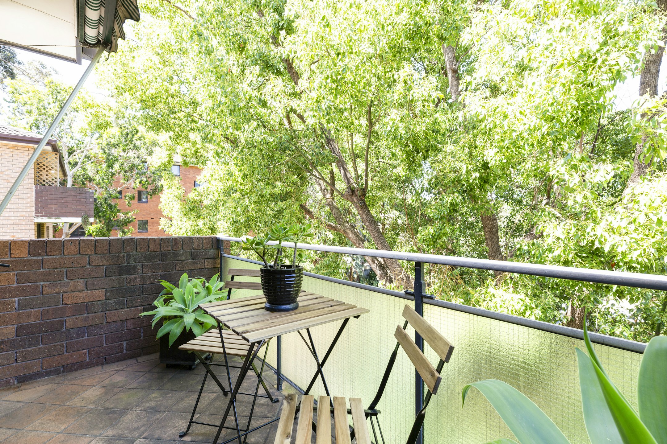 balcony