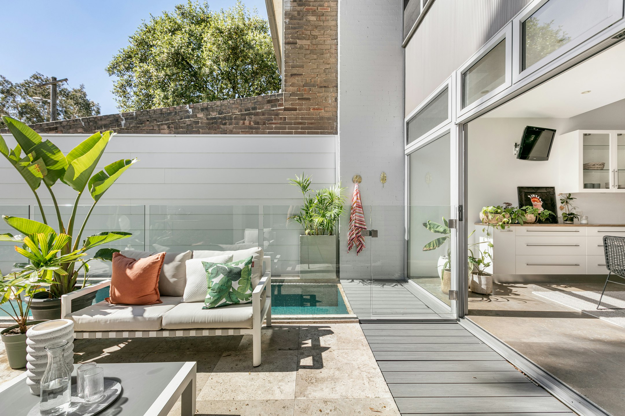 balcony