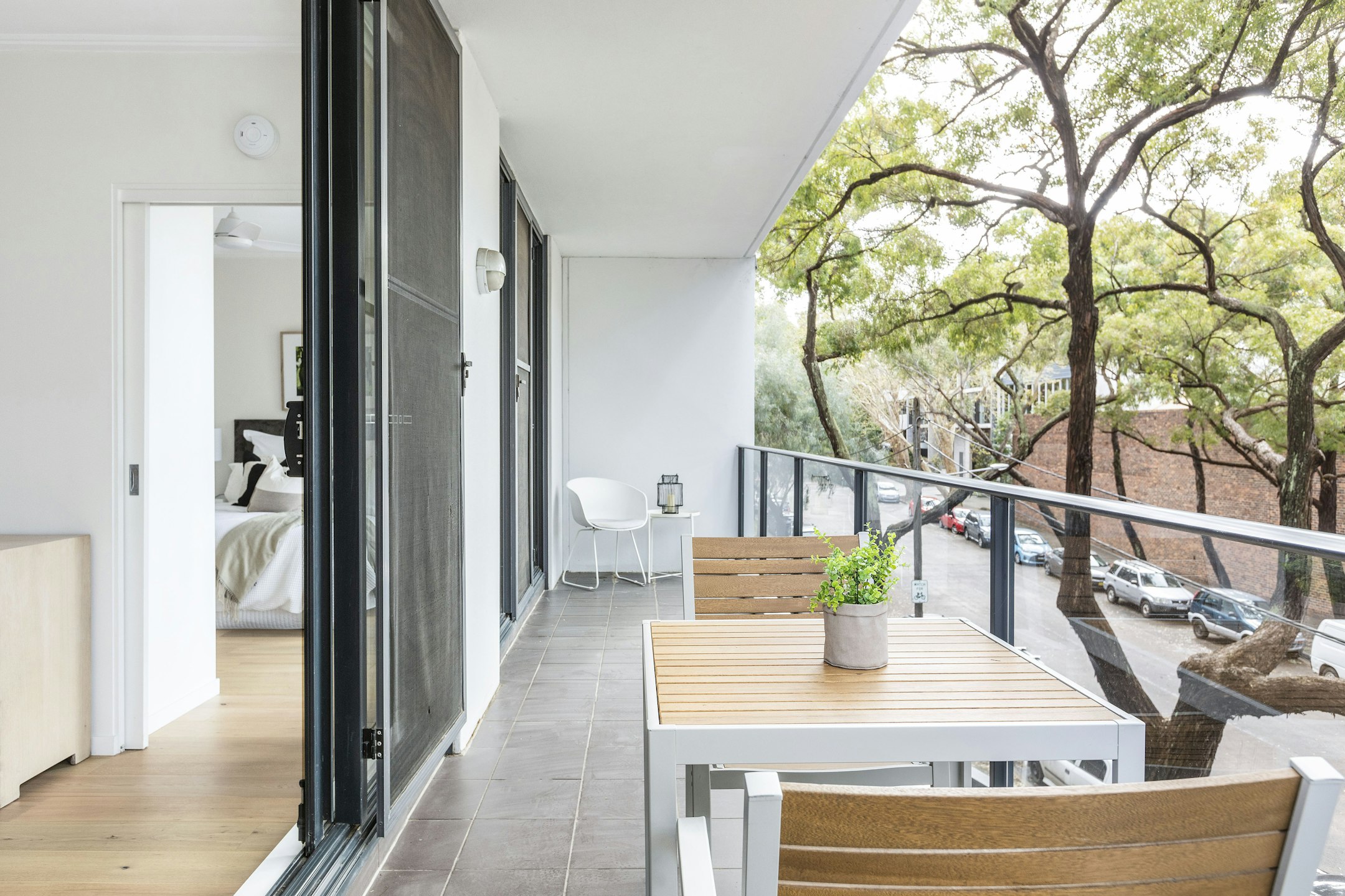 balcony