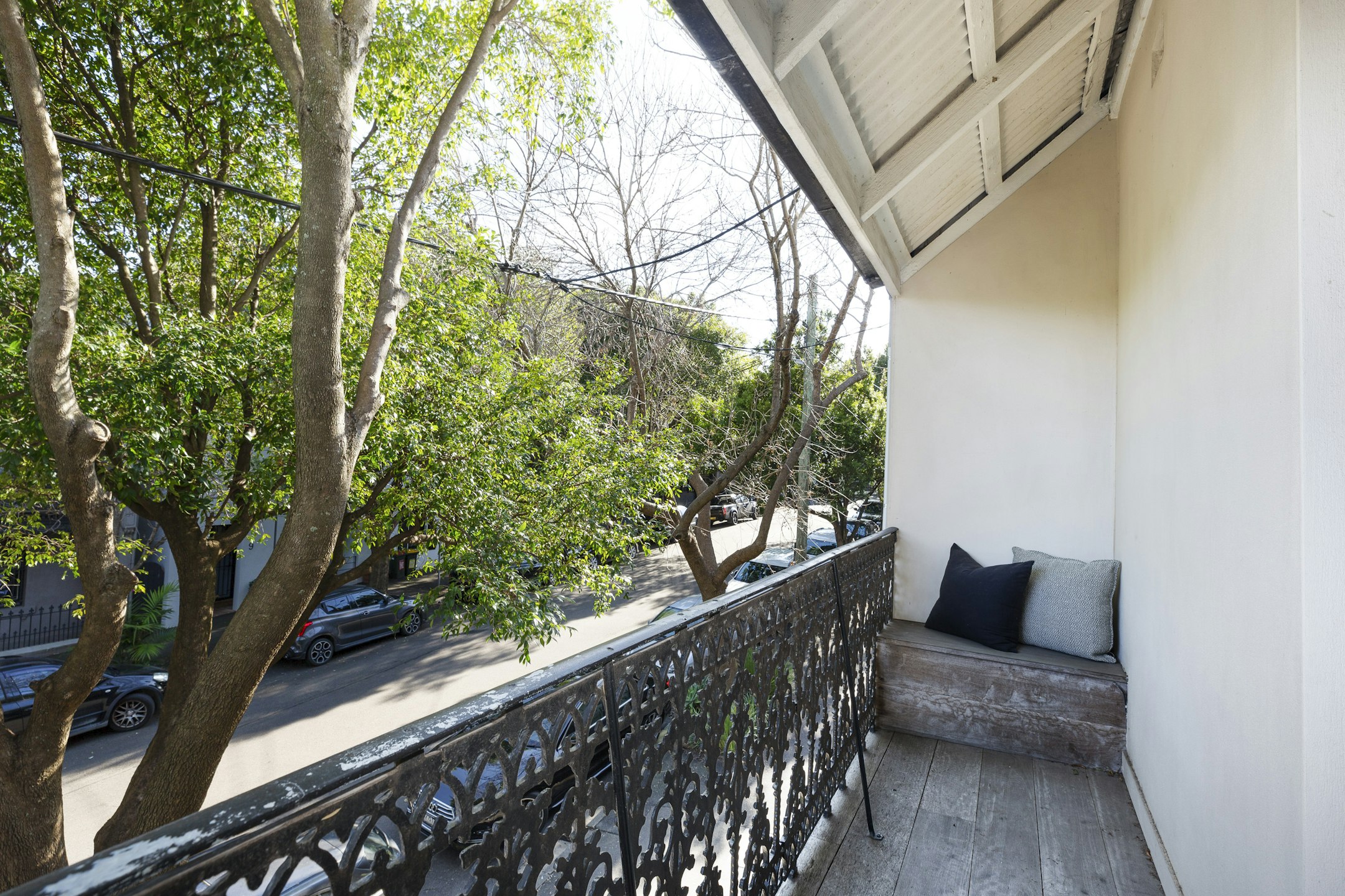 balcony