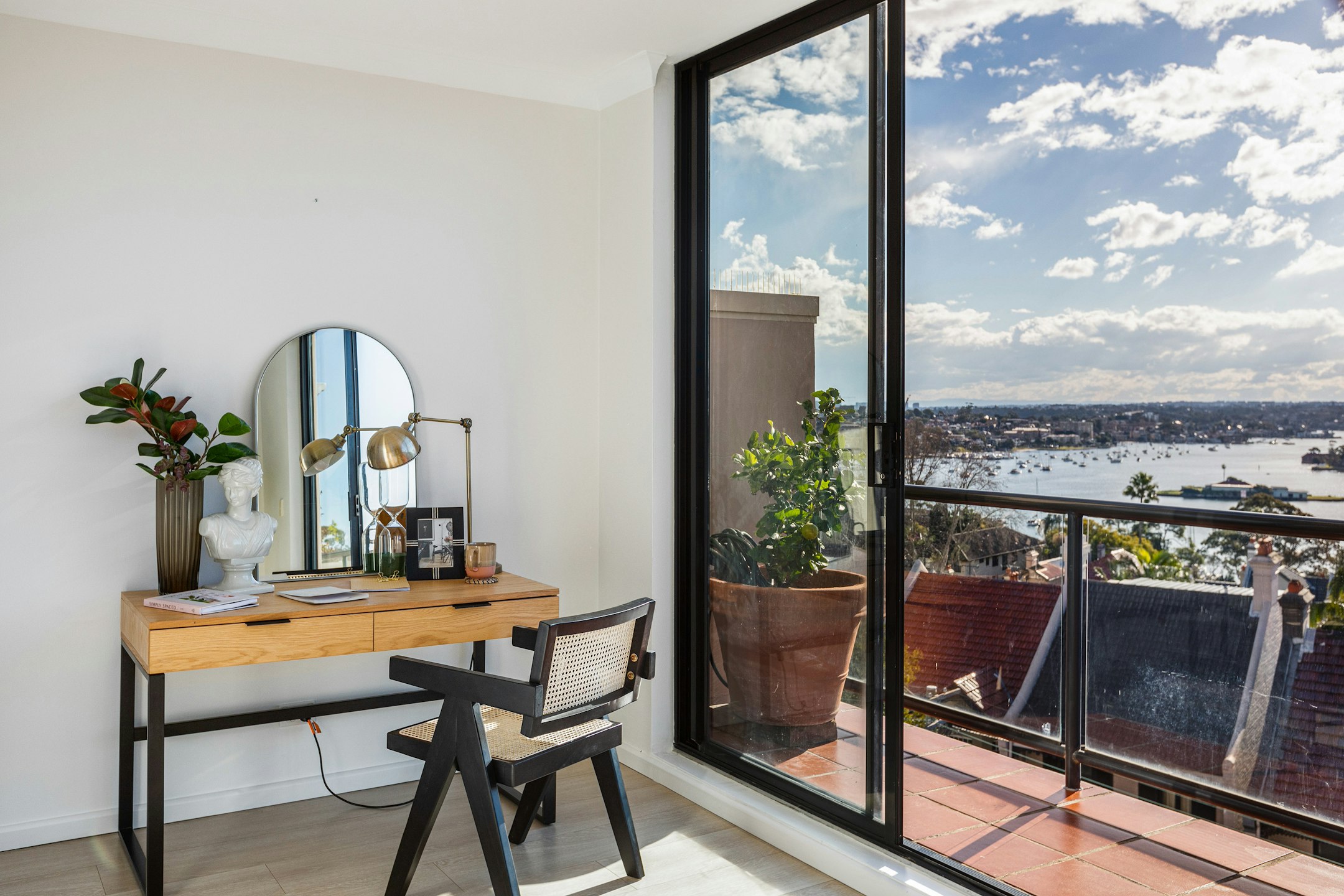 balcony