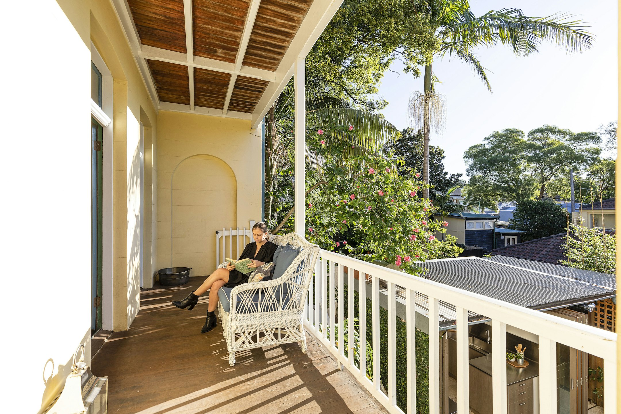 balcony