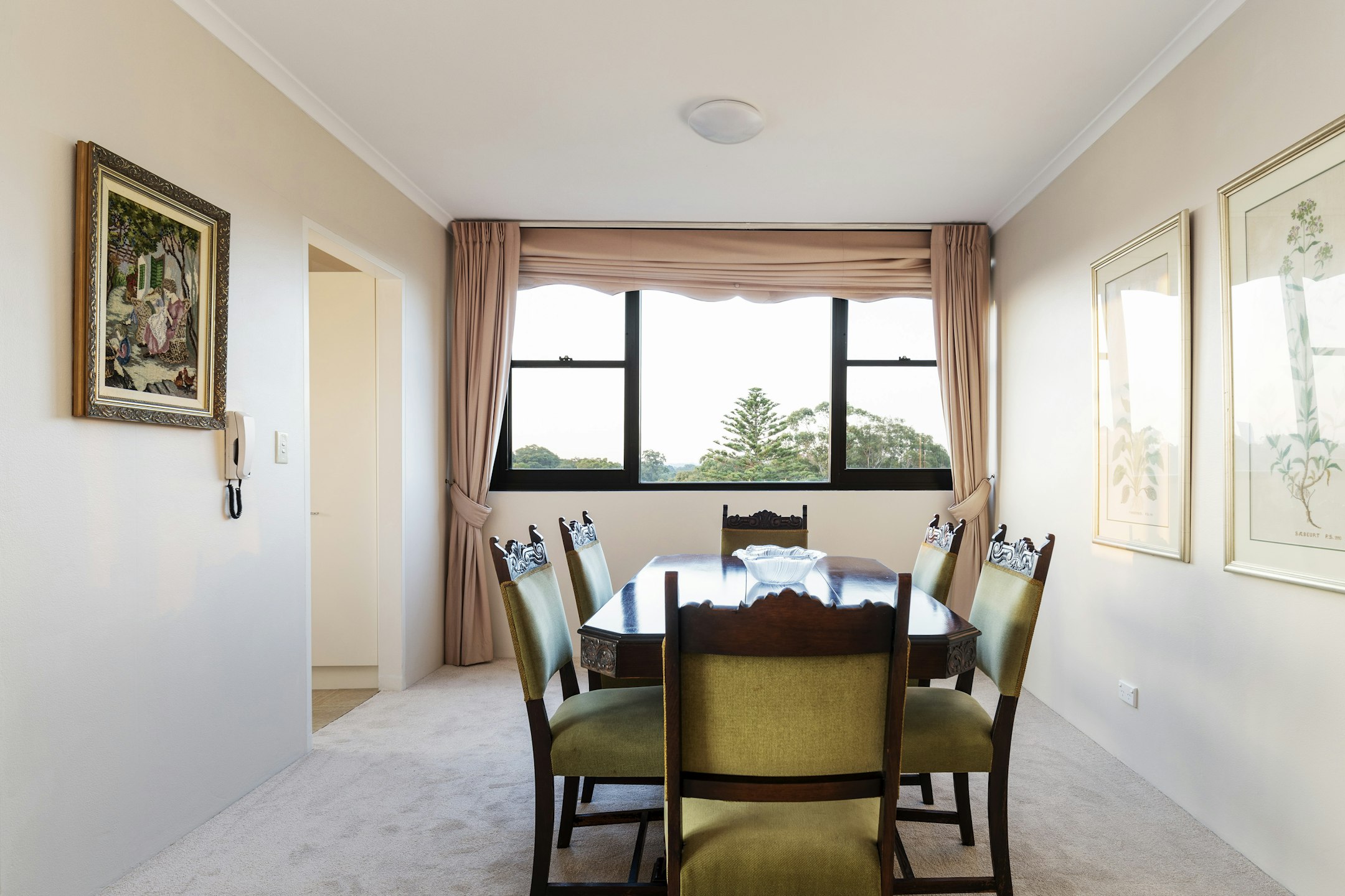 dining room
