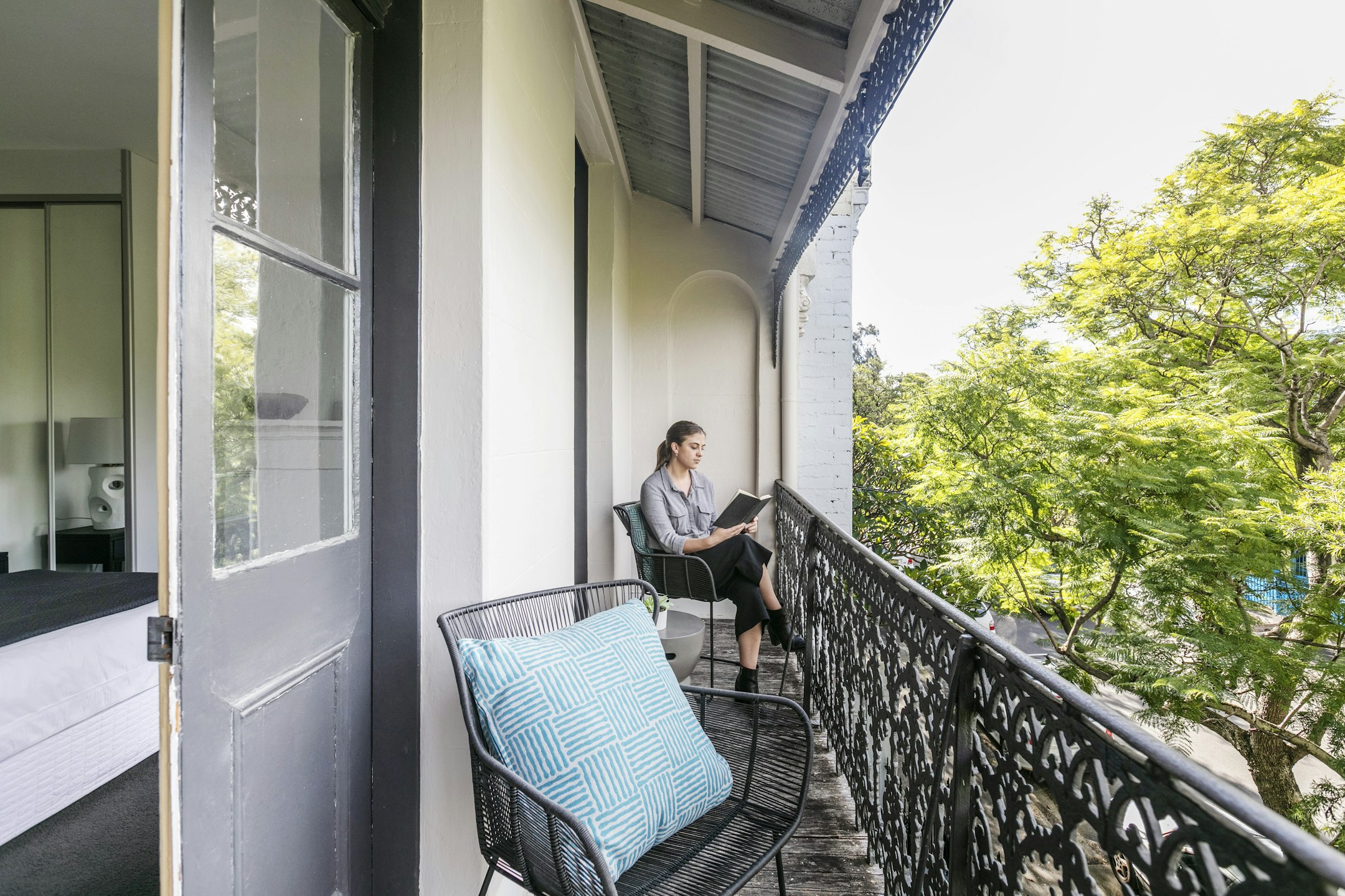 balcony