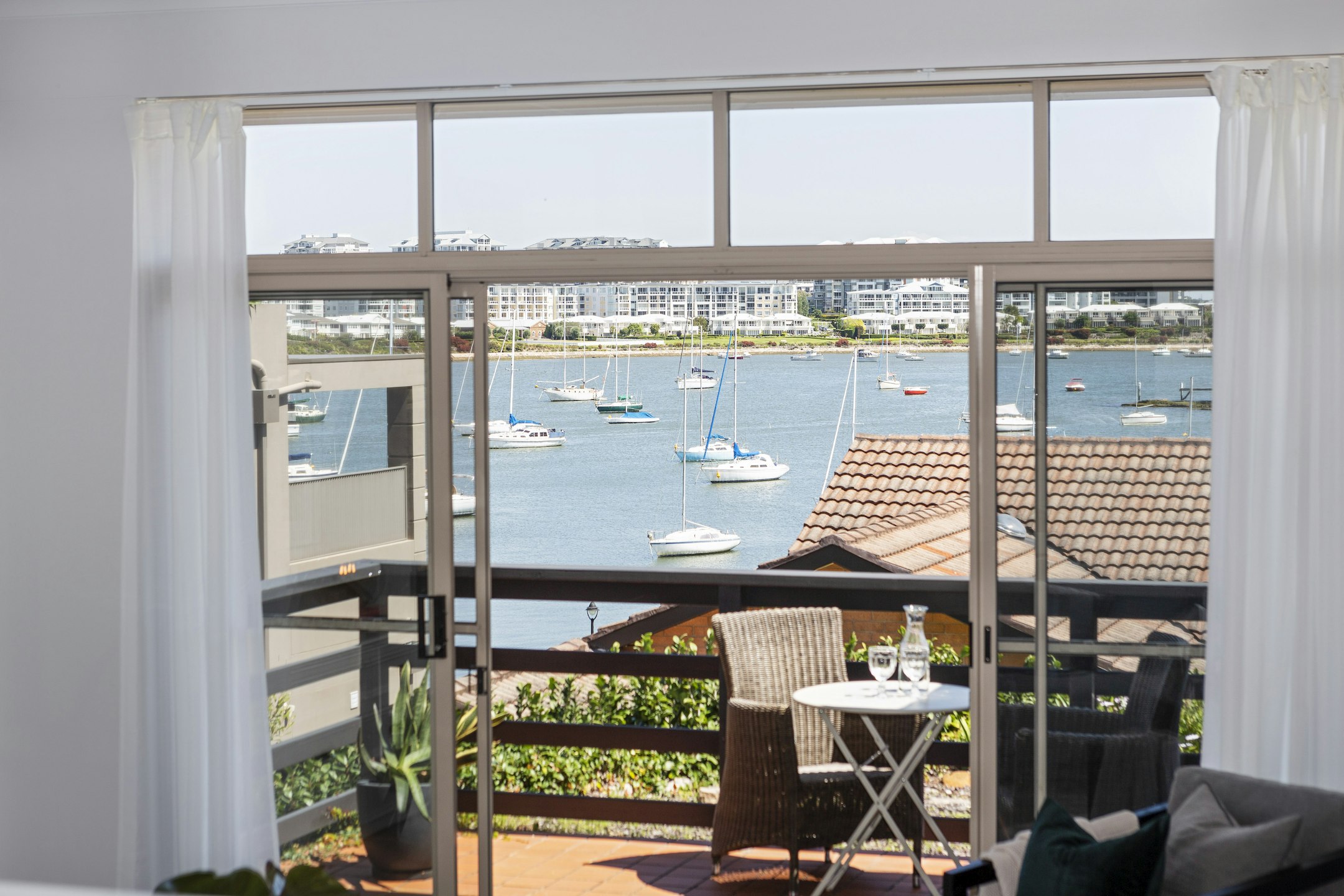 balcony