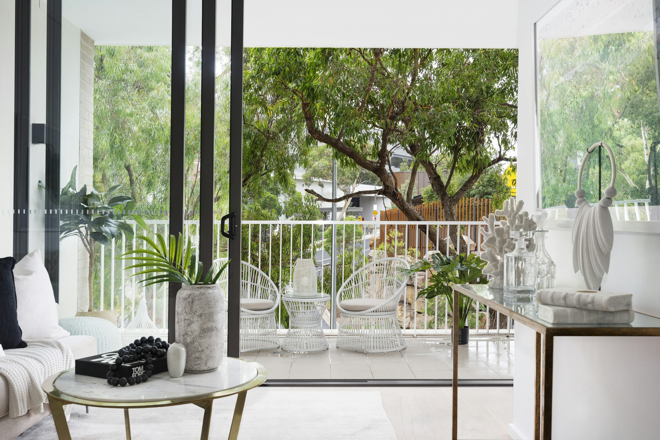 balcony