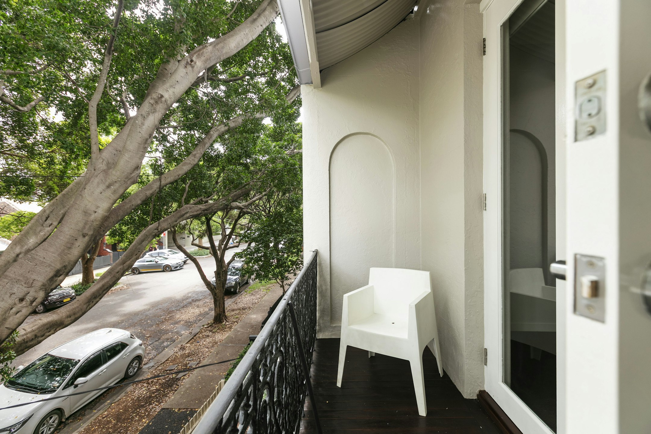 balcony
