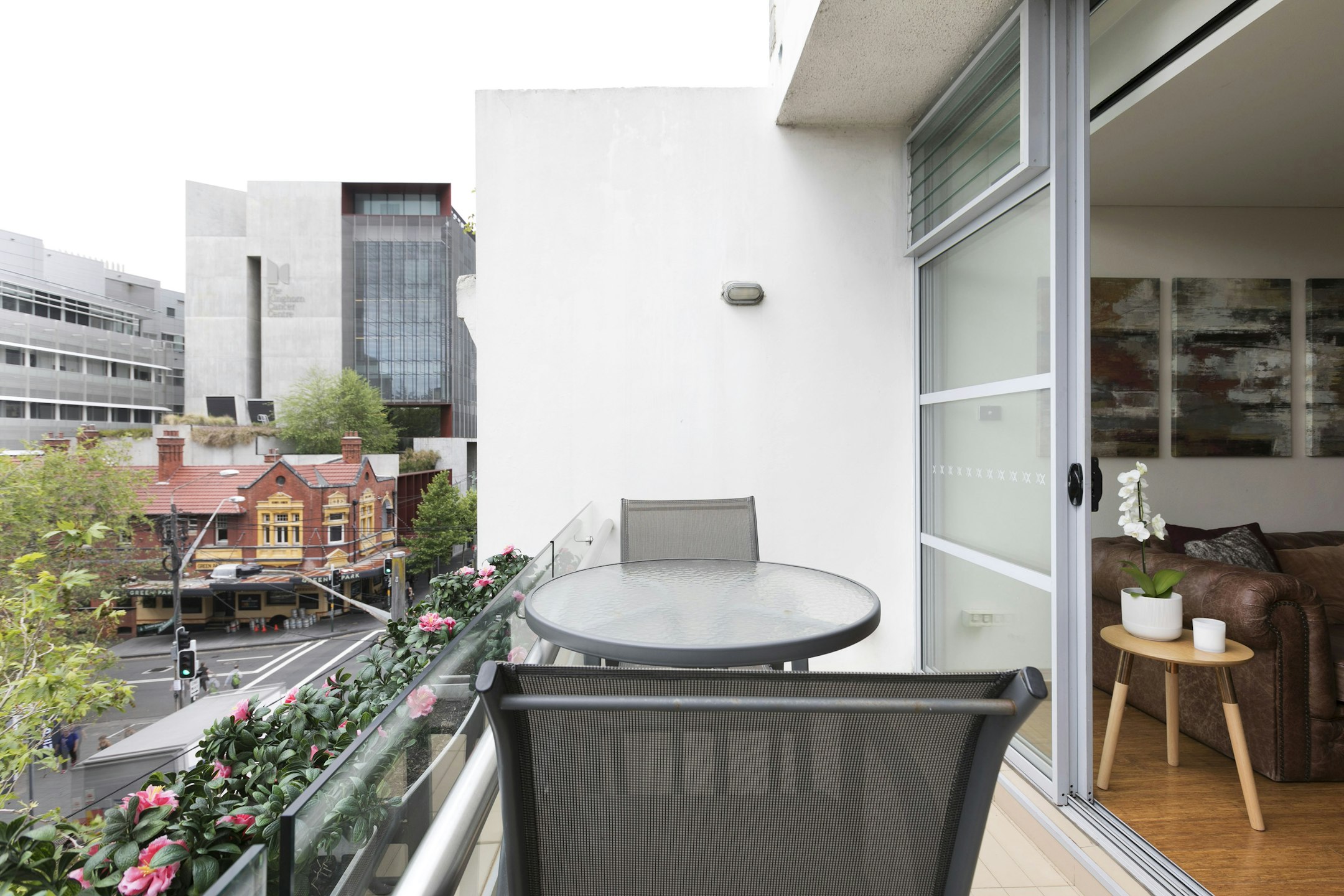balcony