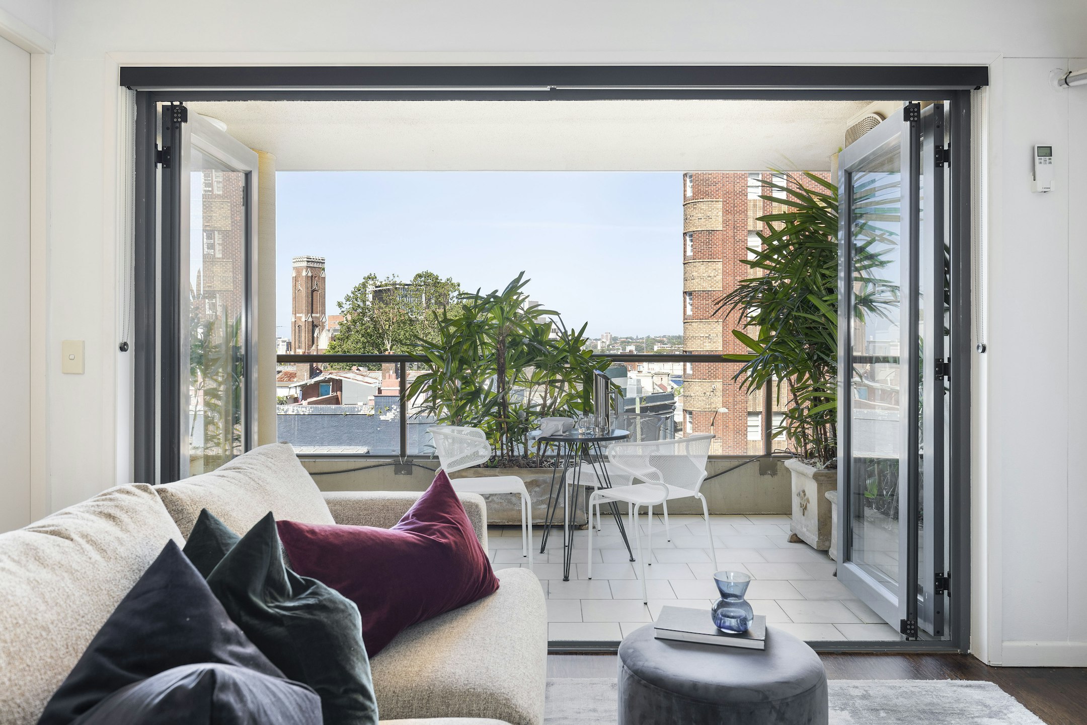 balcony
