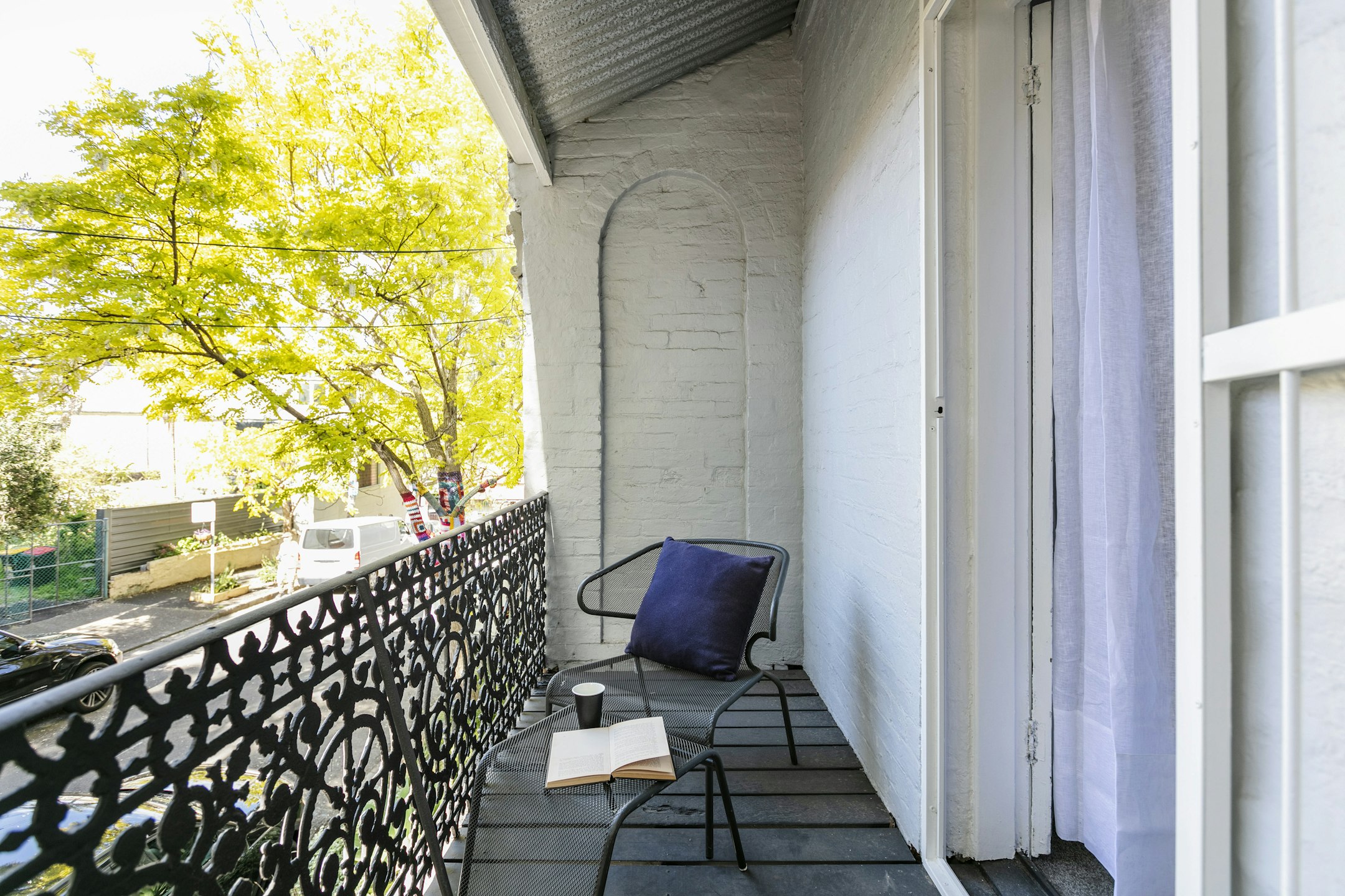 balcony