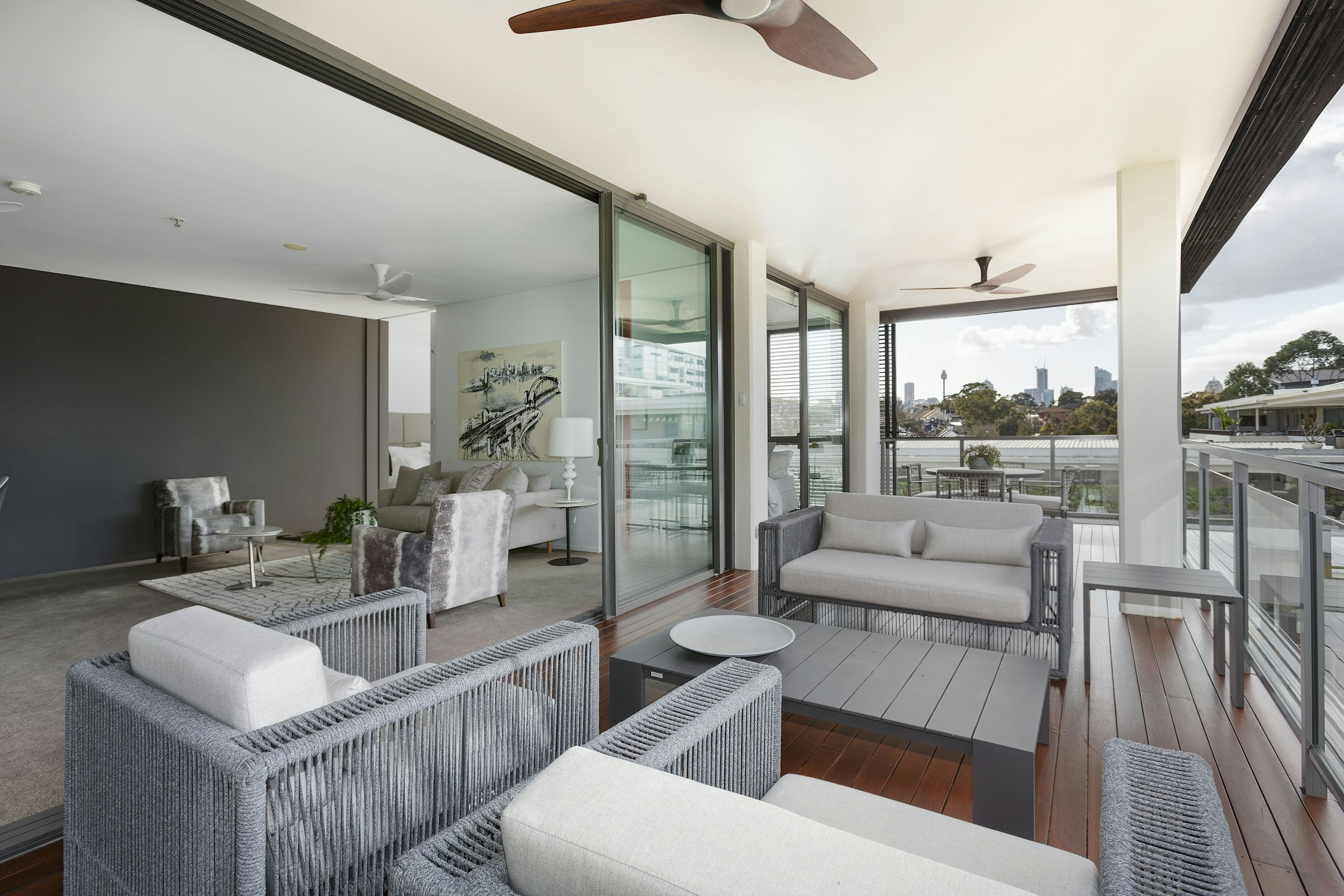 balcony