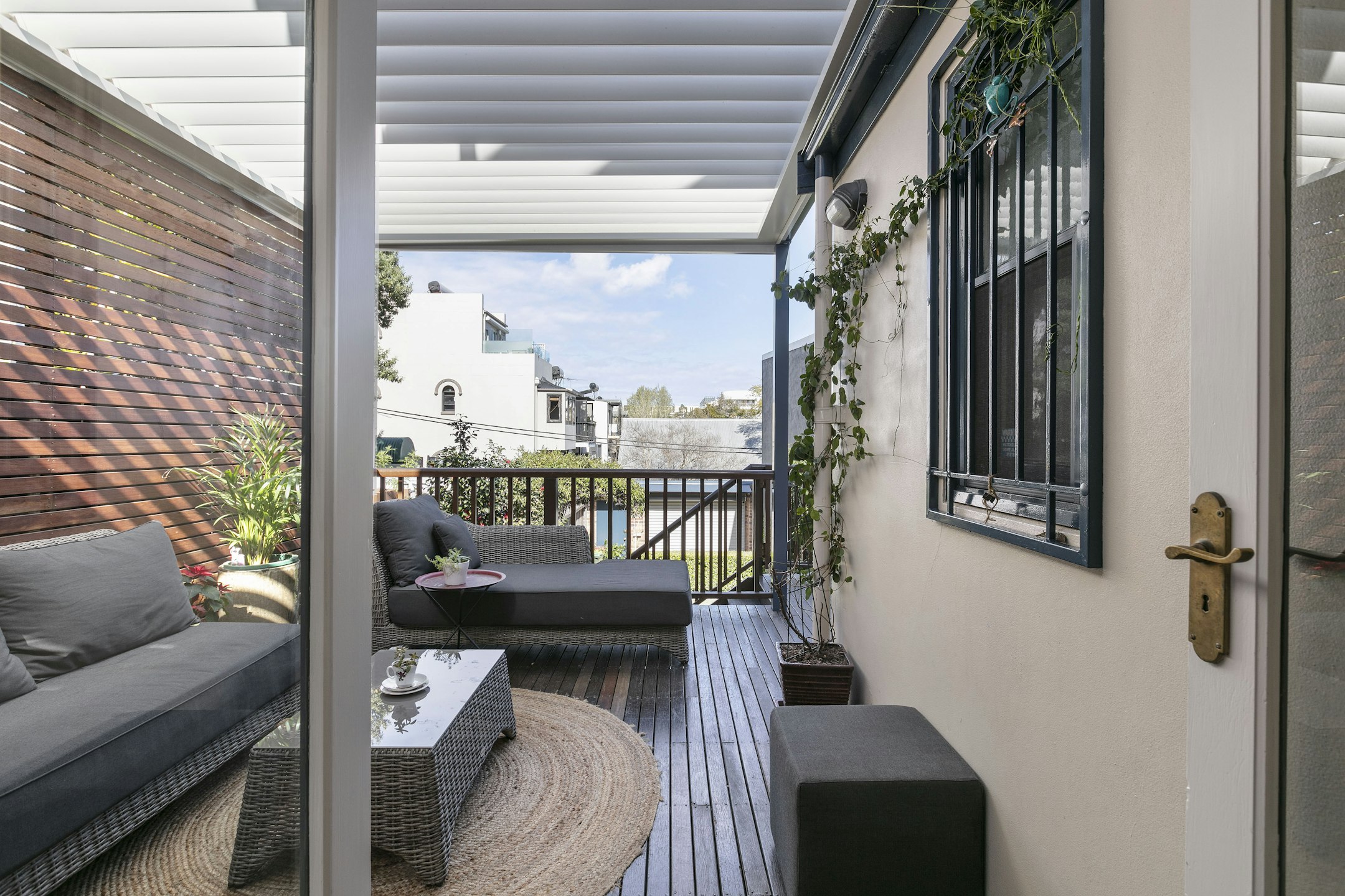 balcony