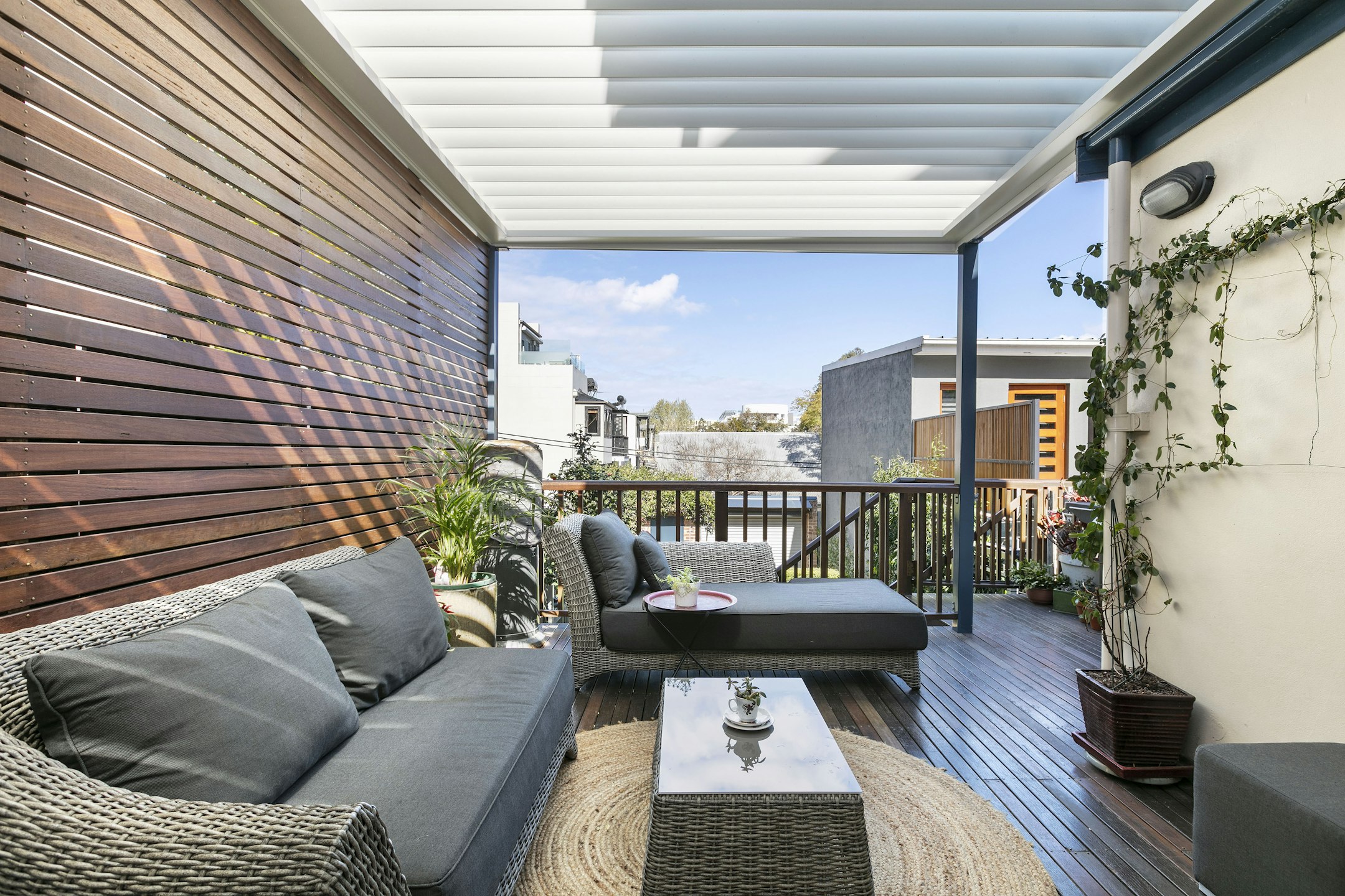 balcony