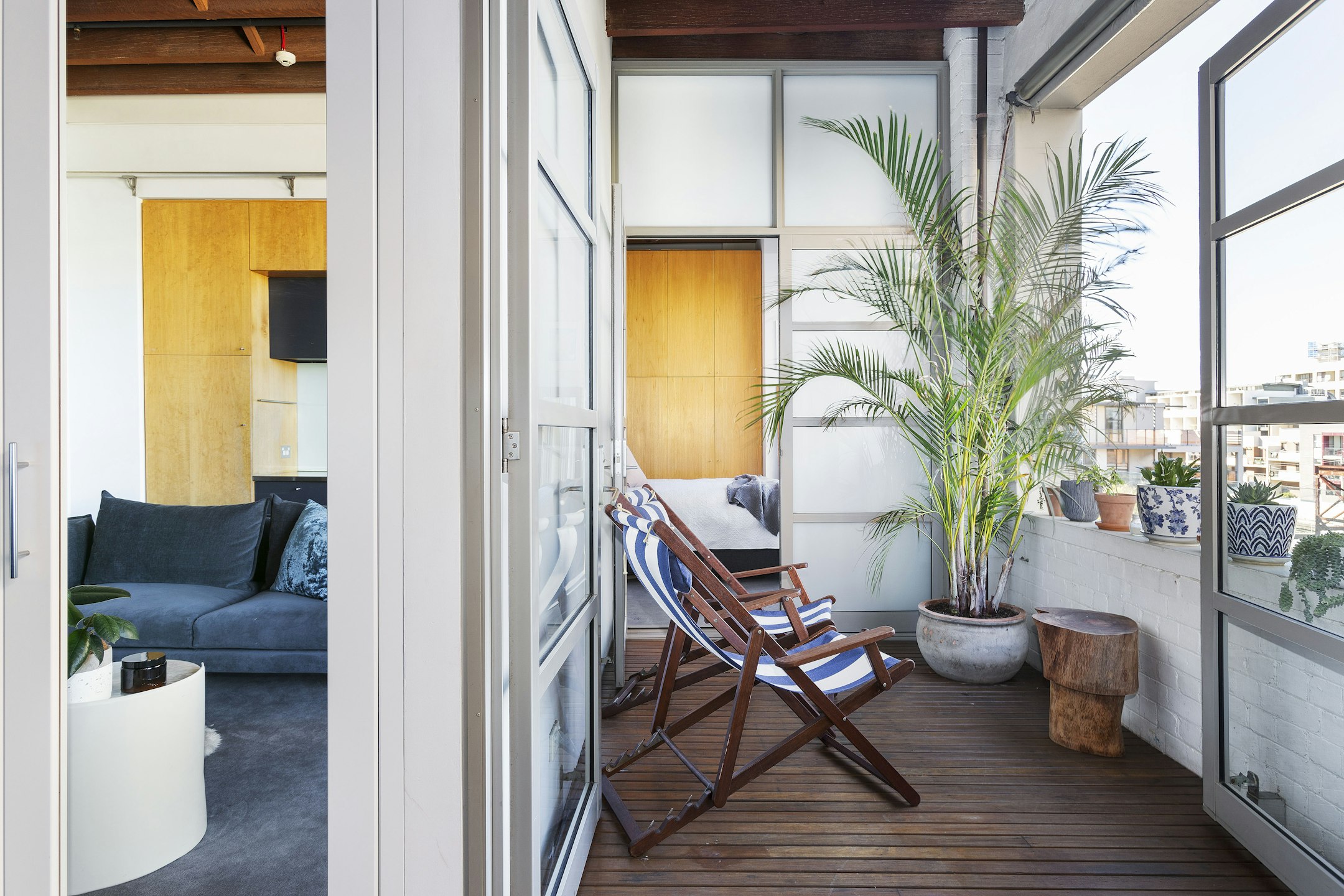 balcony