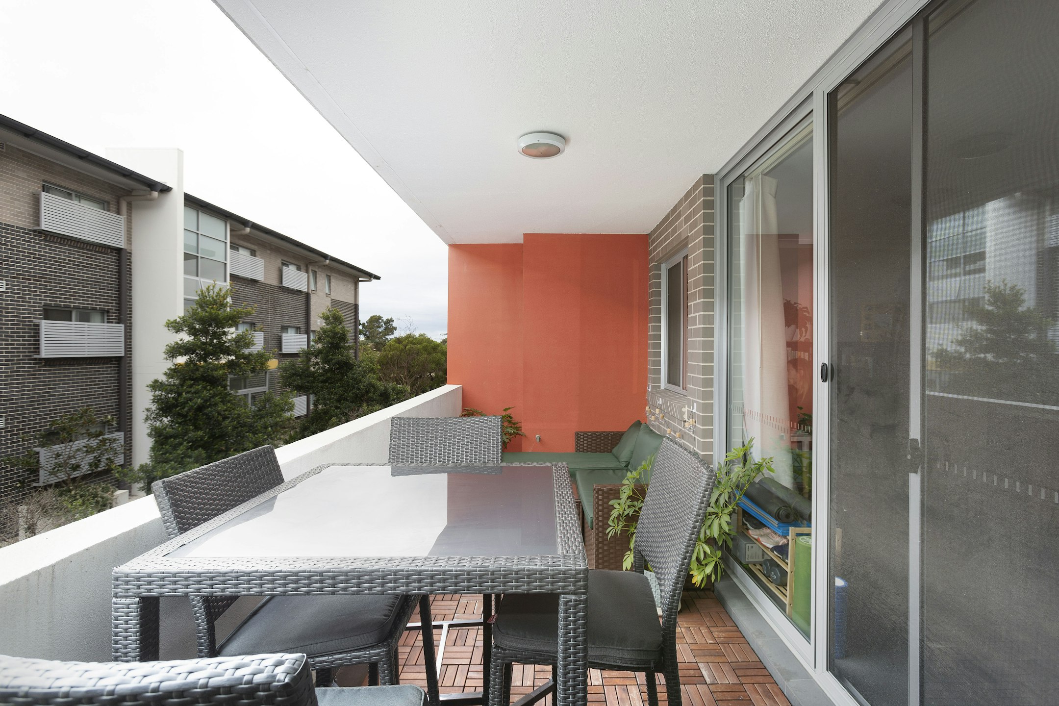 balcony