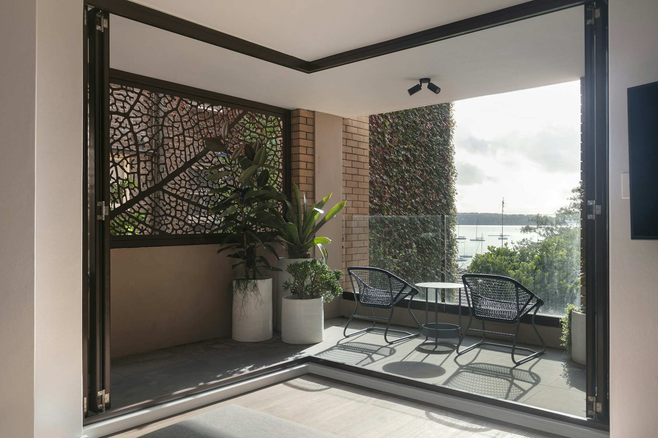 balcony