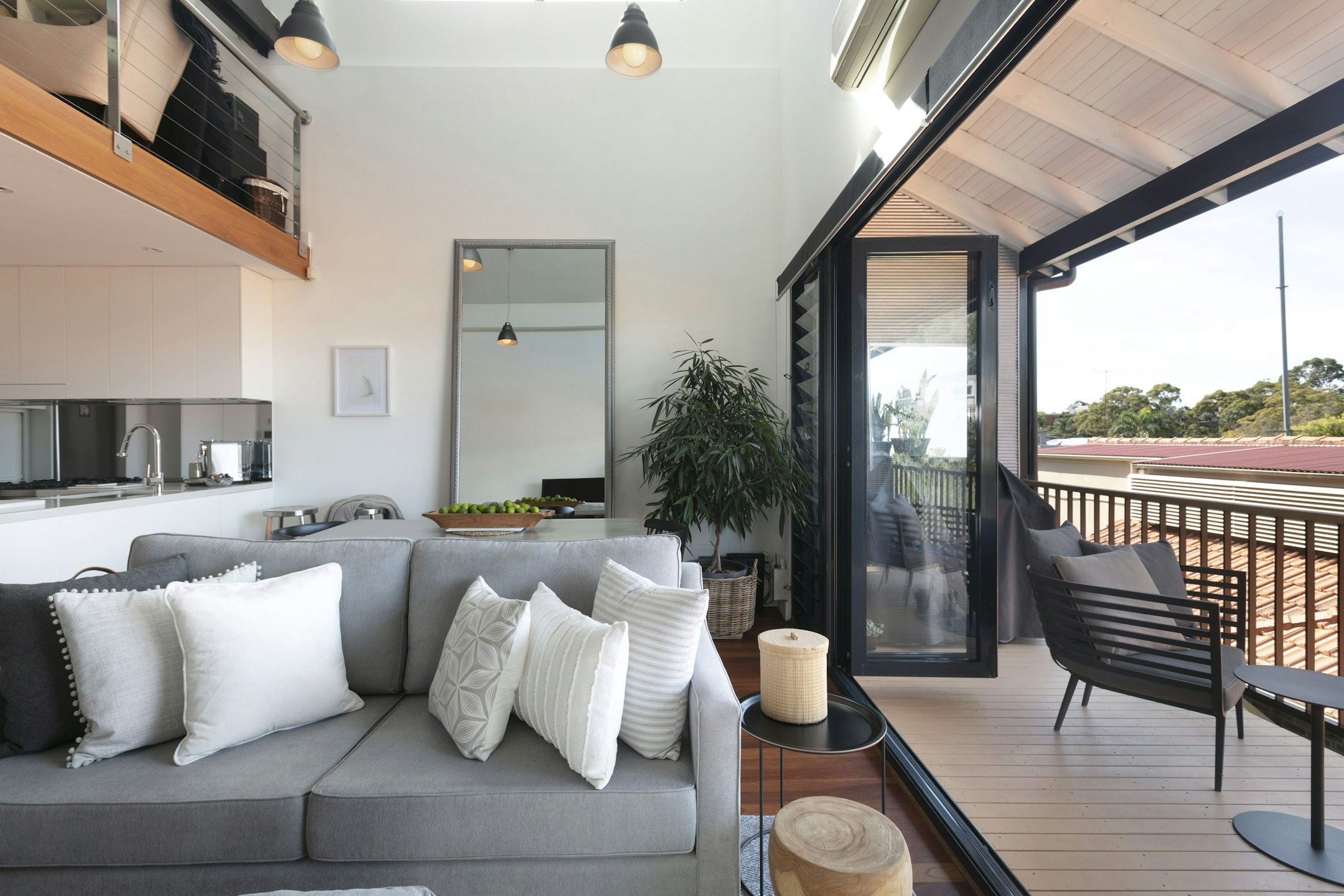 balcony