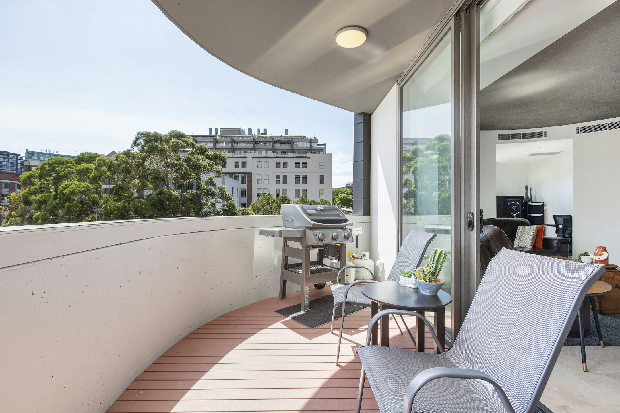balcony