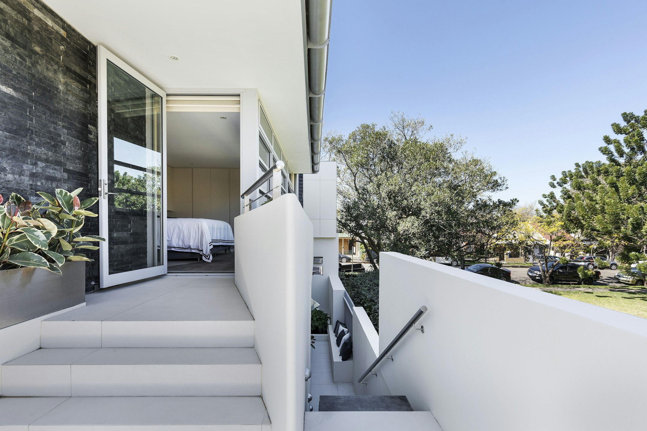 balcony