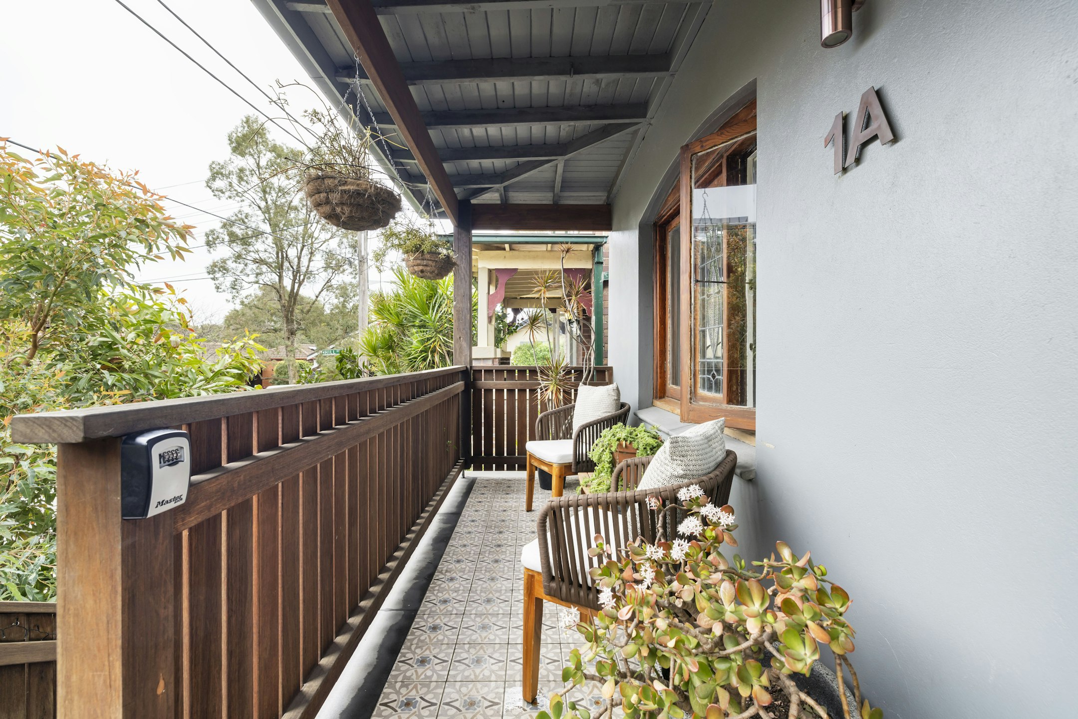 balcony