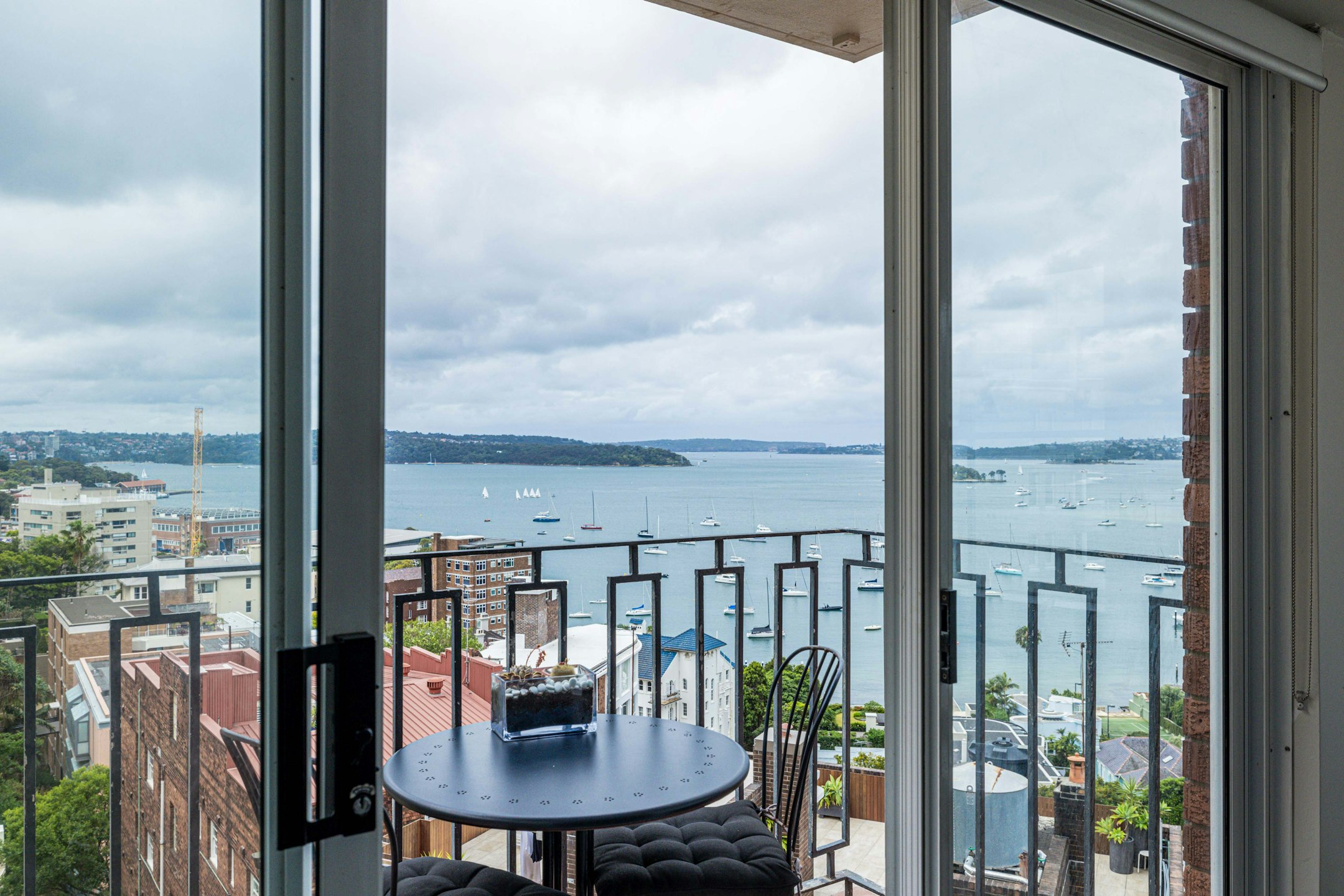 balcony