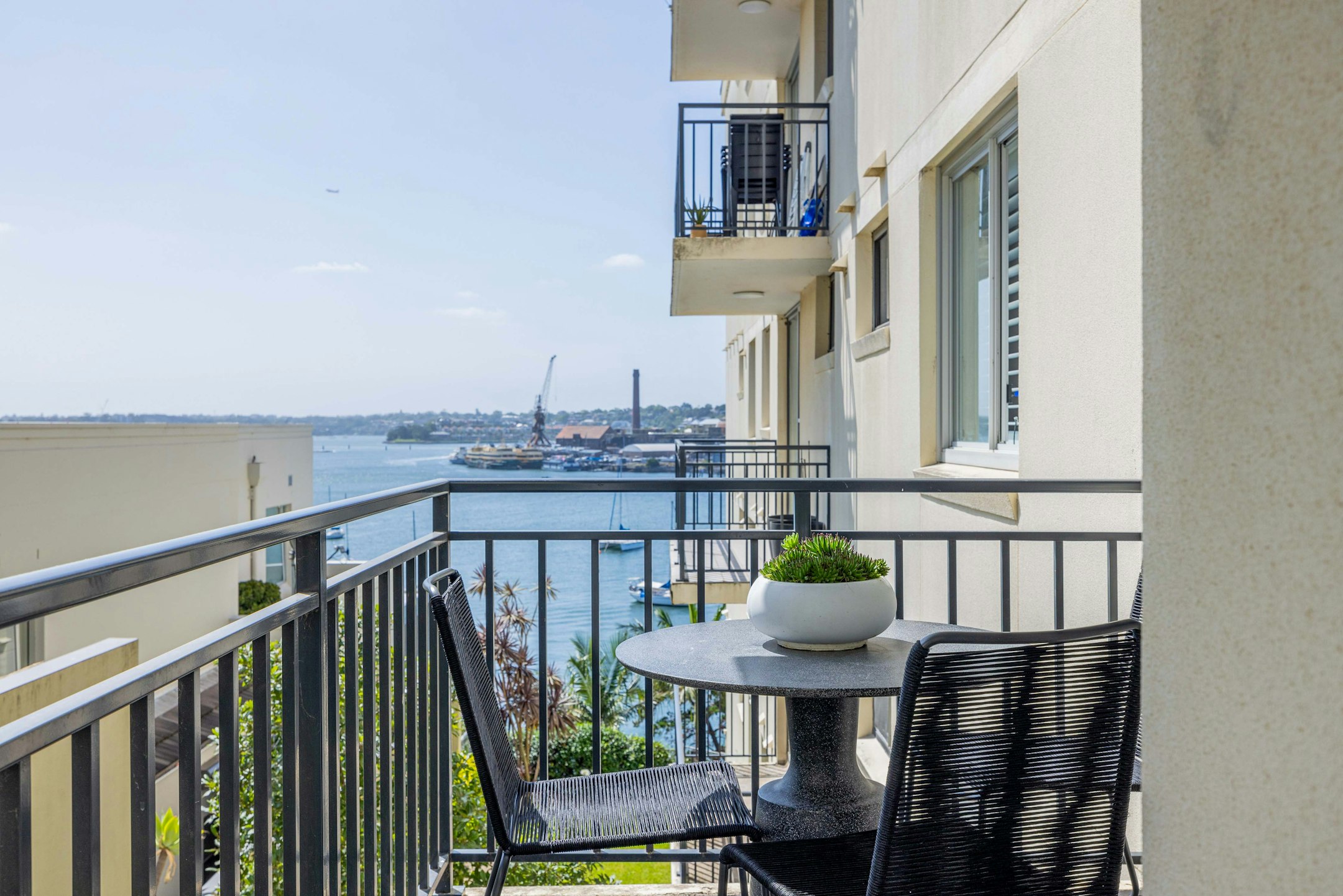 balcony