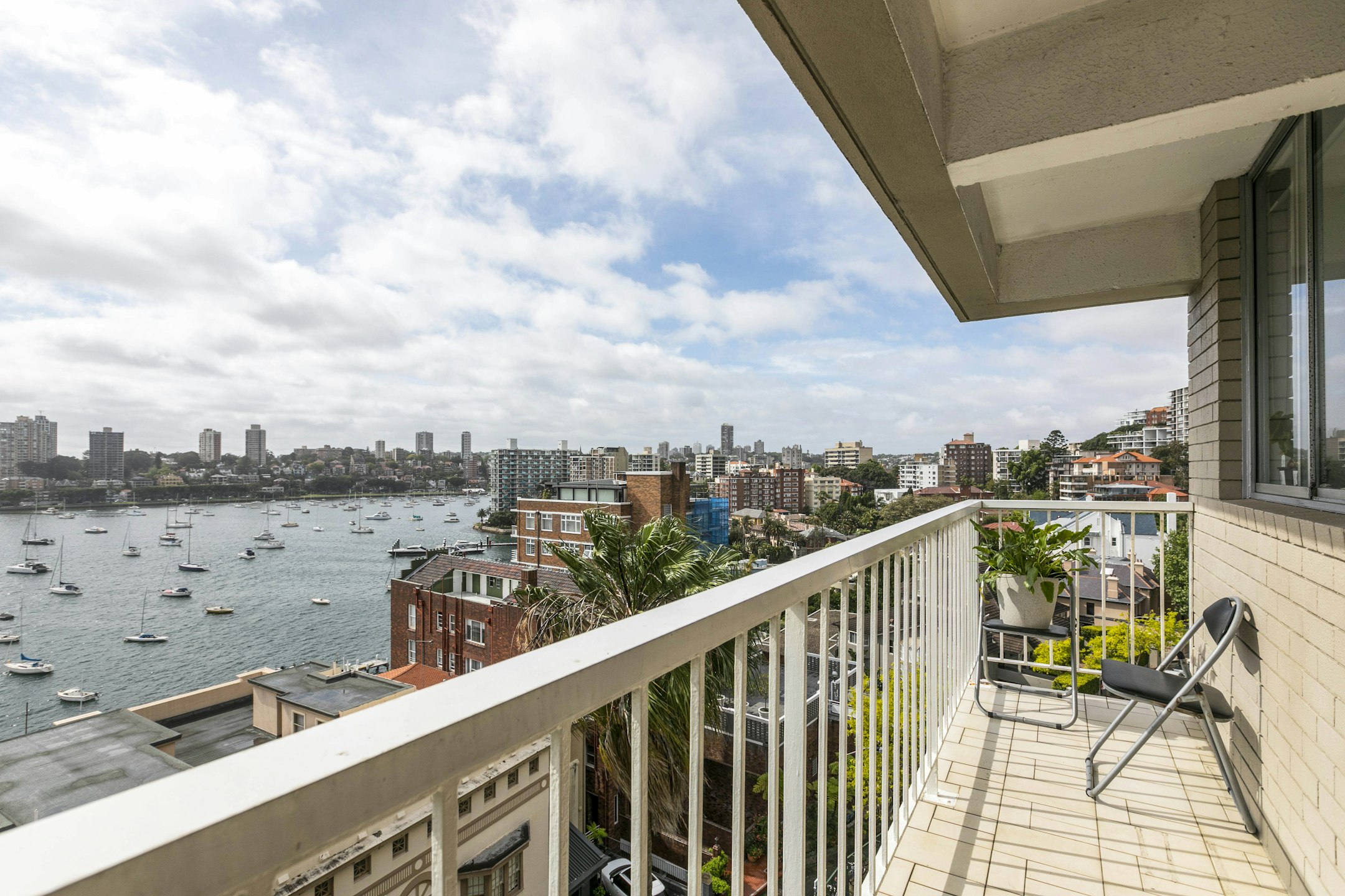 balcony