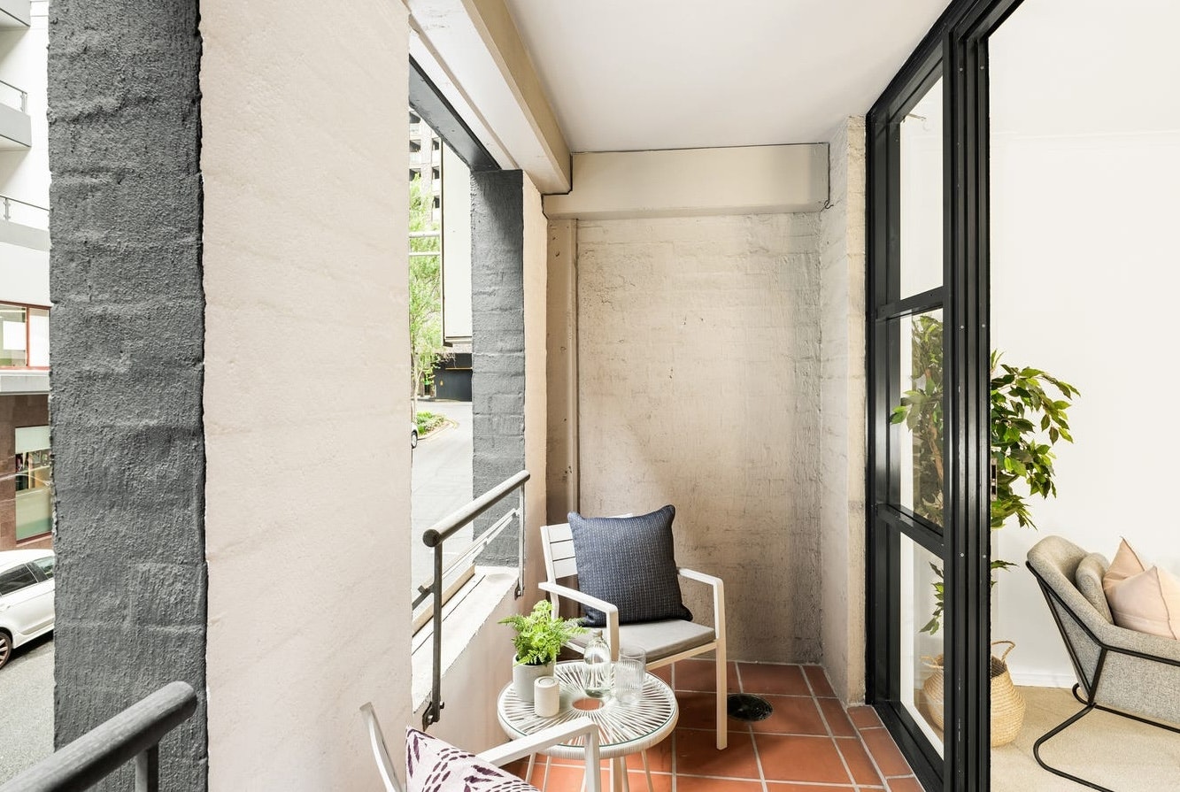 balcony