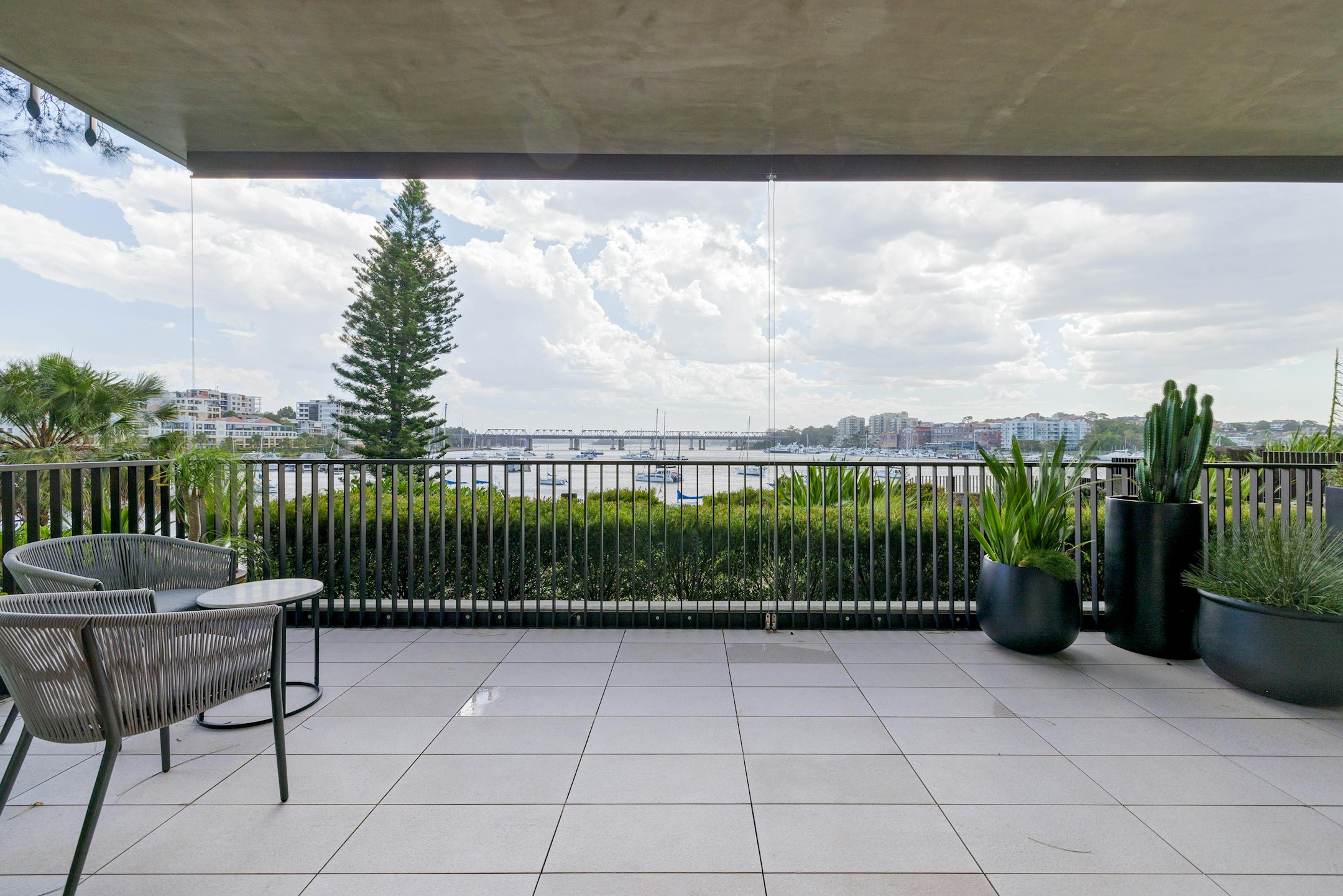 balcony