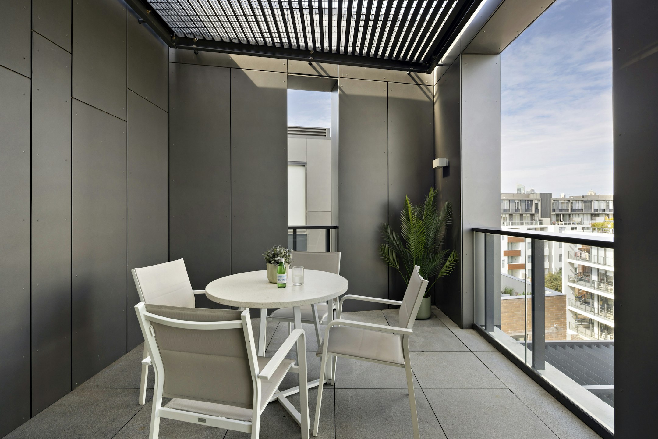 balcony