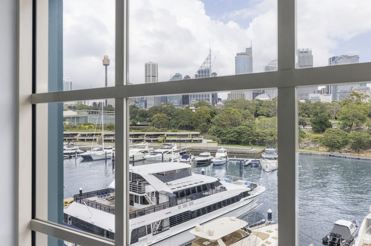 yacht
