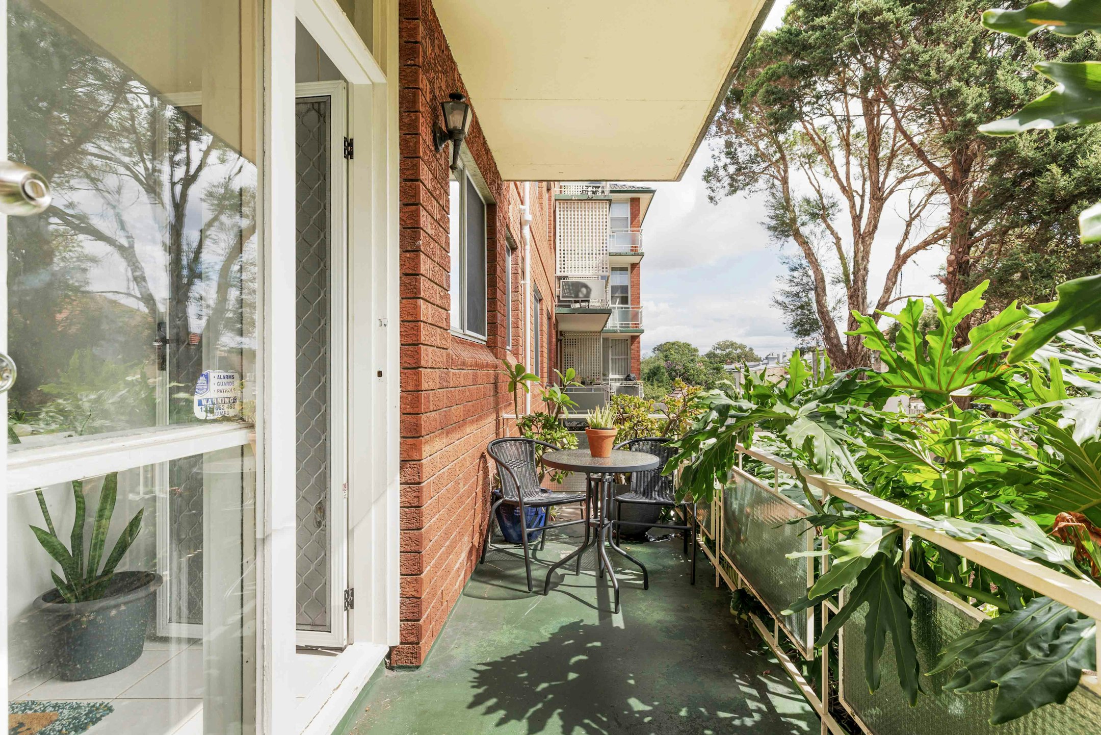 balcony