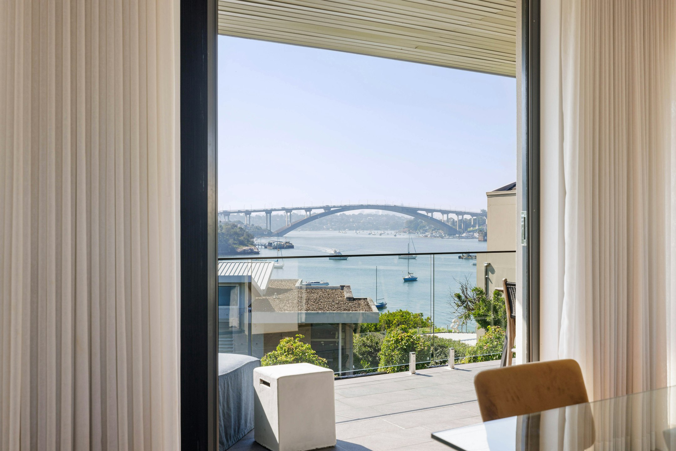 balcony