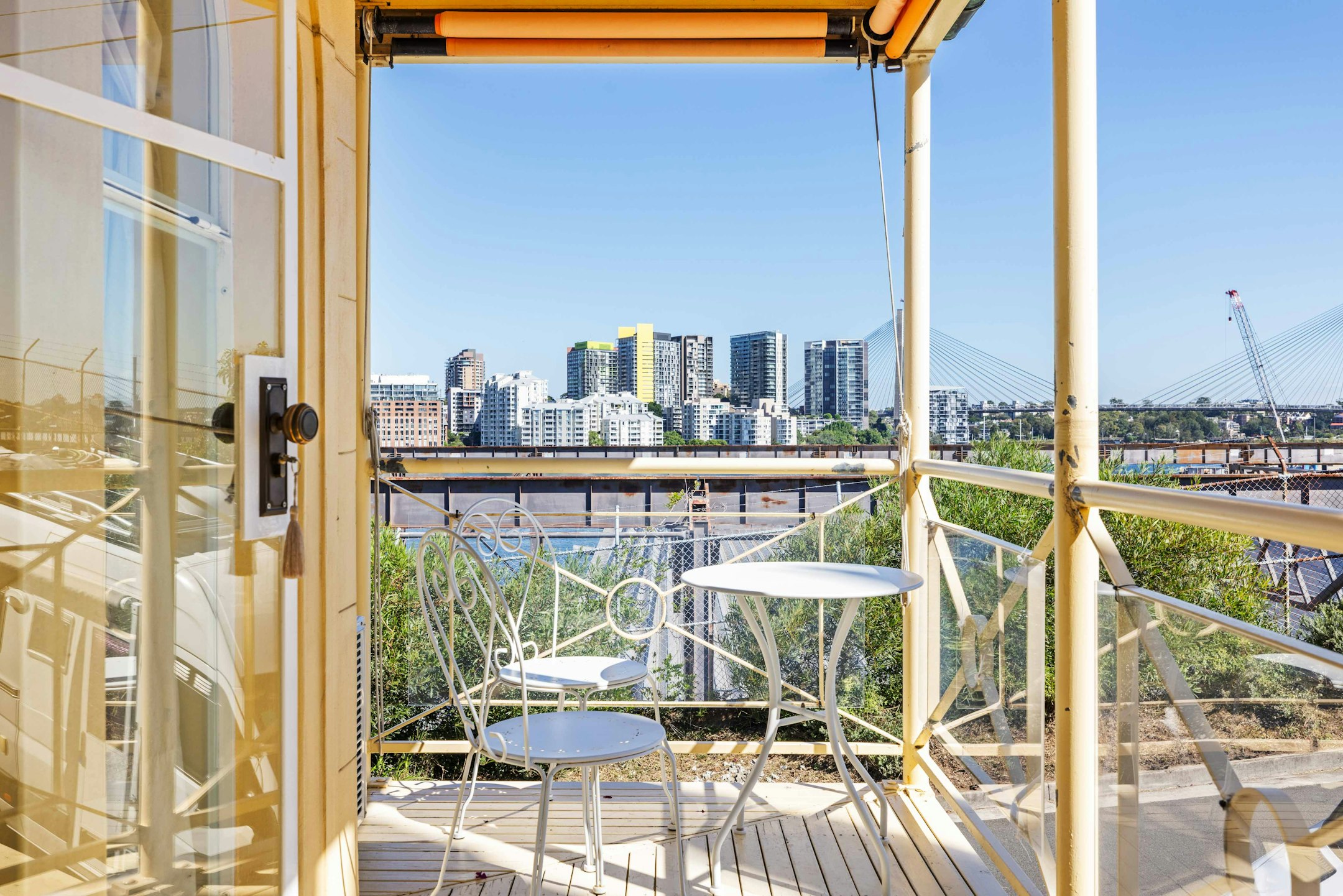 balcony